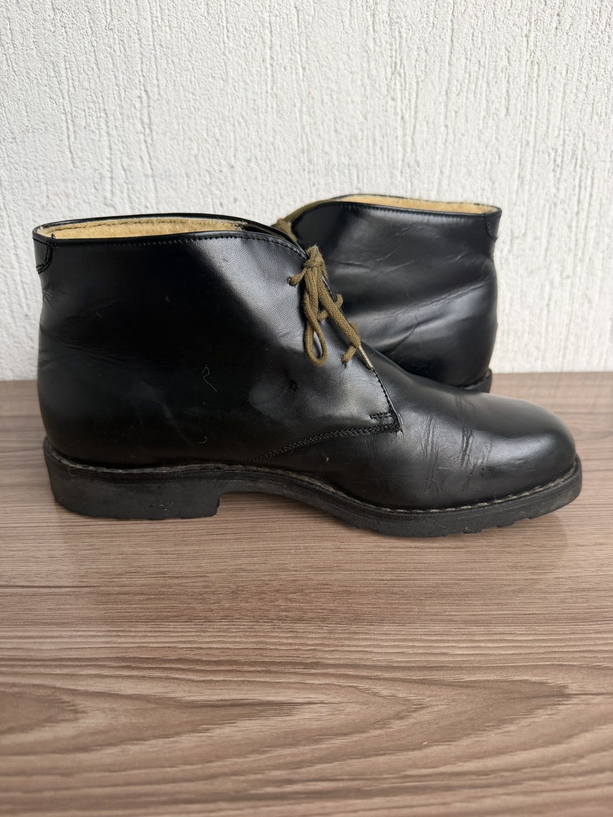 Paraboot chukka boots with wool lining Size US 9 / EU 42 - 12 Thumbnail