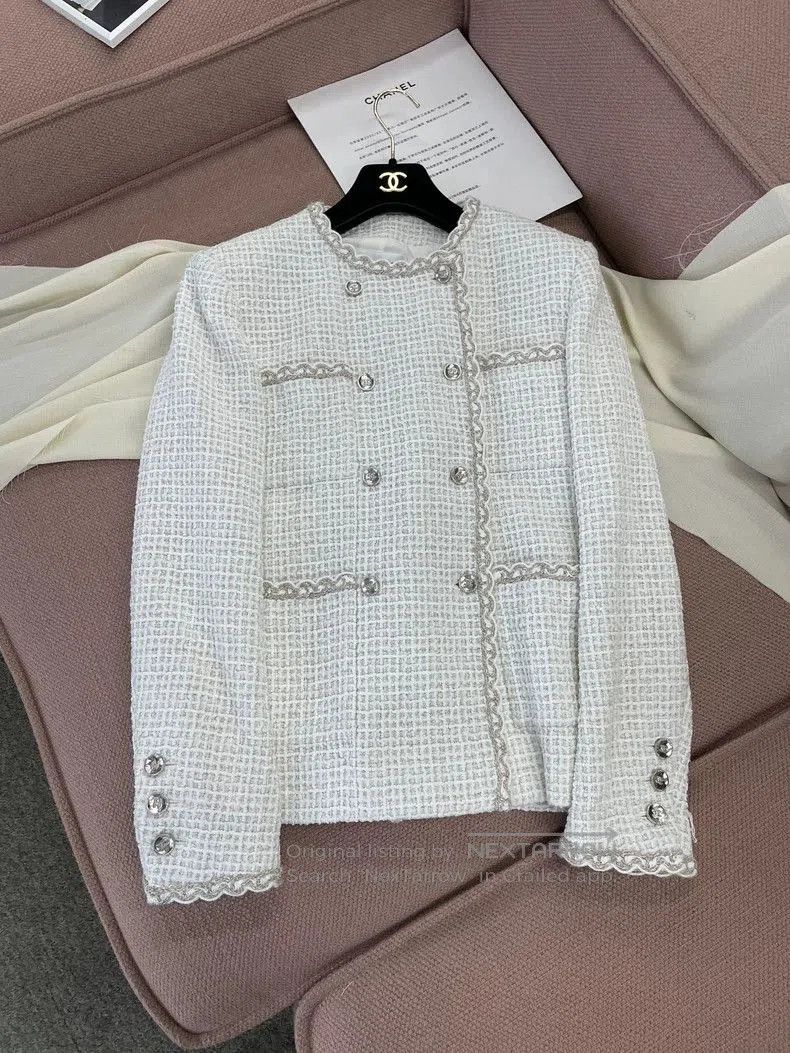 Chanel Chanel 25C White Tweed Double-Breasted Jacket. Size US S / EU 44-46 / 1 - 2 Thumbnail
