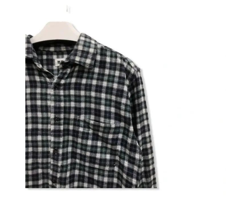 Flannel × Japanese Brand Japanese Brand Uniqlo Plaid Tartan Flannel Shirt 👕 Size US M / EU 48-50 / 2 - 2 Thumbnail