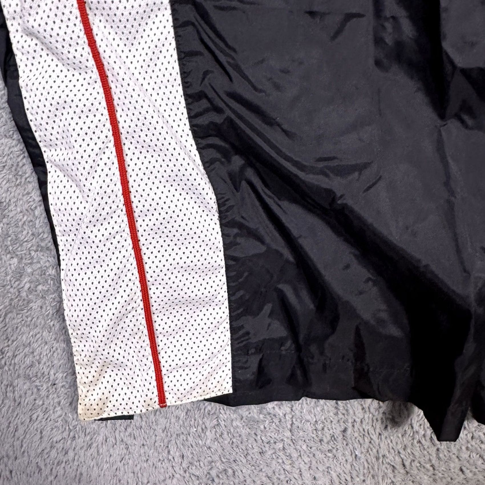 Nike Keywords: "90s Track Pants," "Vintage Nike," "2XL," "Warmup Sweatpant," "Baggy," "Tearaway," "Black" directly address the item’S style and size Size US 39 - 4 Thumbnail