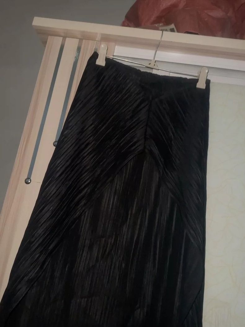 Issey Miyake Issey Miyake size:3 Black pleated skirt Size 42" / US 20 - 1 Thumbnail