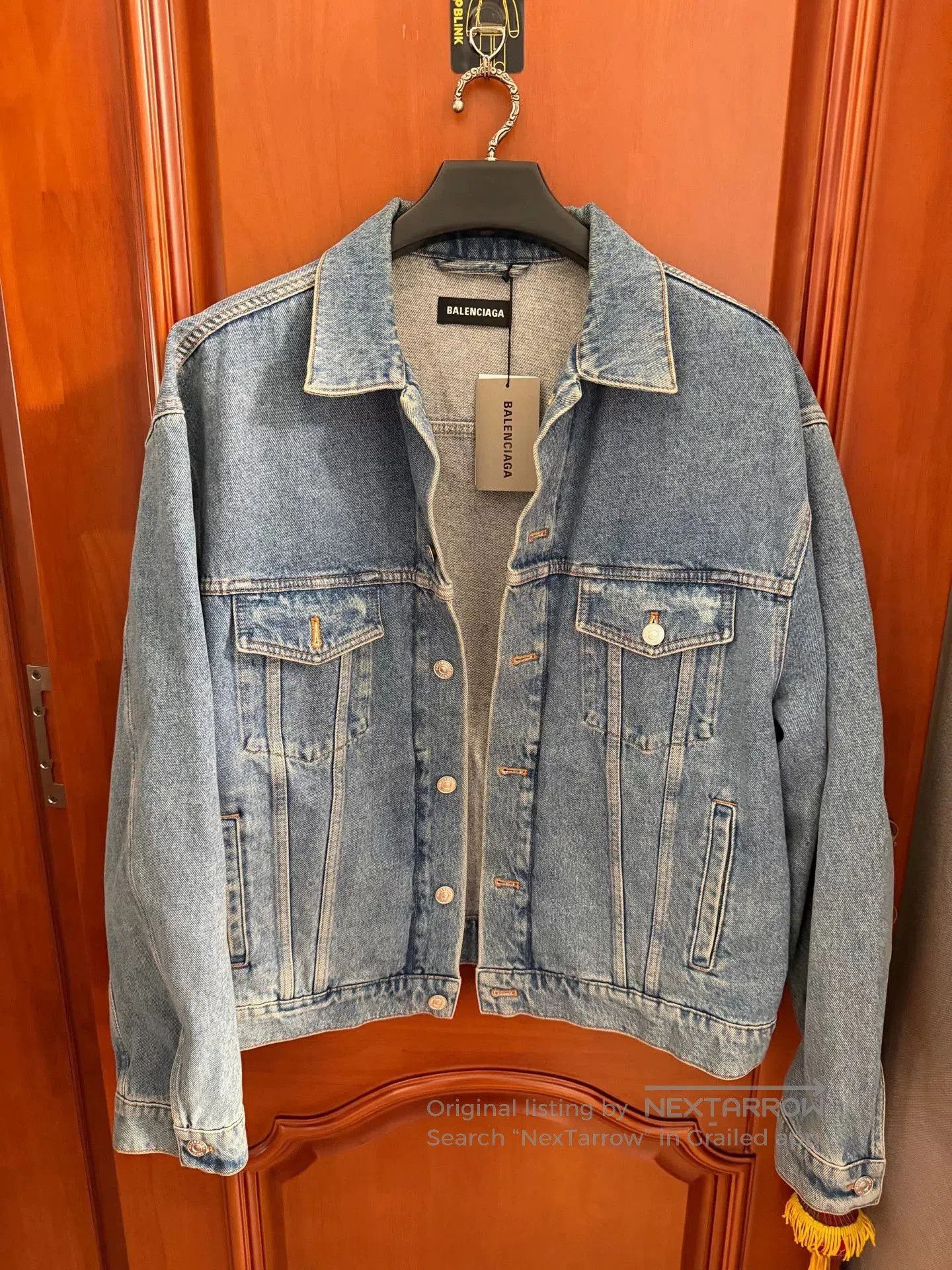 Balenciaga balenciaga multi-language denim jacket size 50. Size US L / EU 52-54 / 3 - 2 Thumbnail