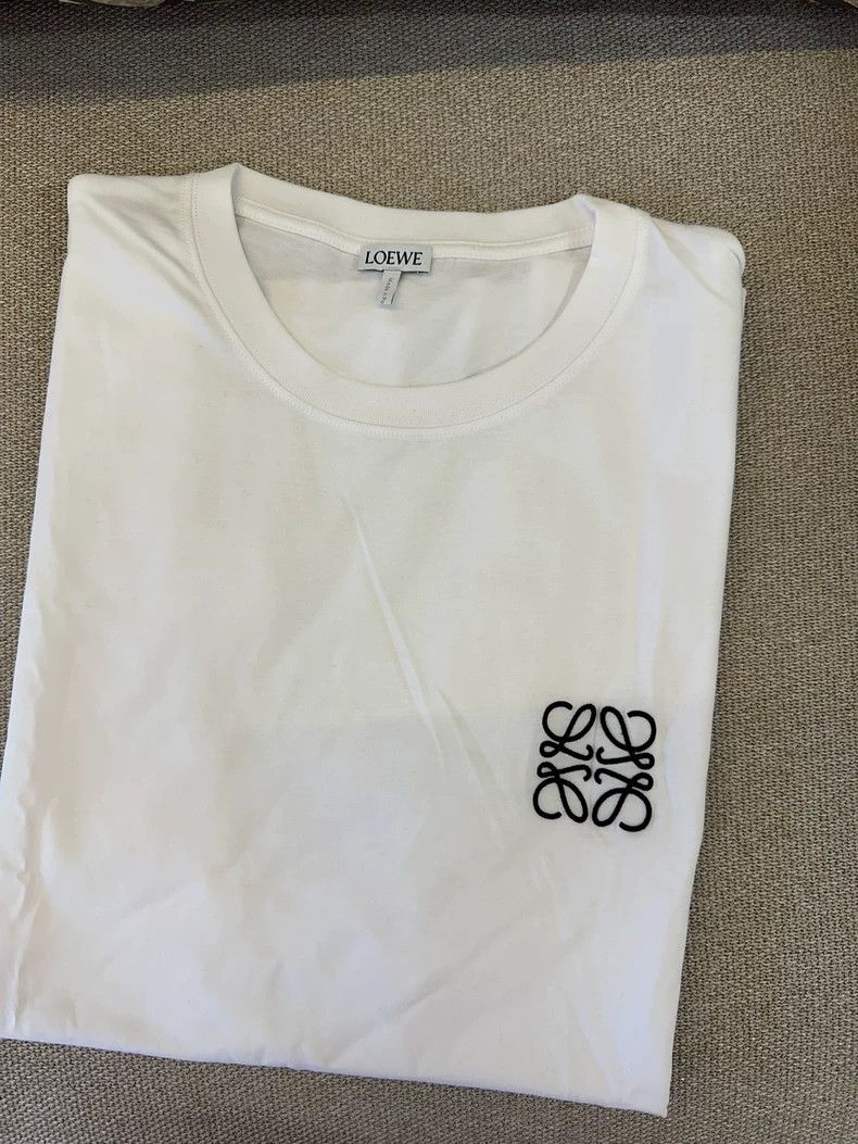 Loewe loewe white short sleeves 2504-Nextarrow Size US L / EU 52-54 / 3 - 1 Thumbnail