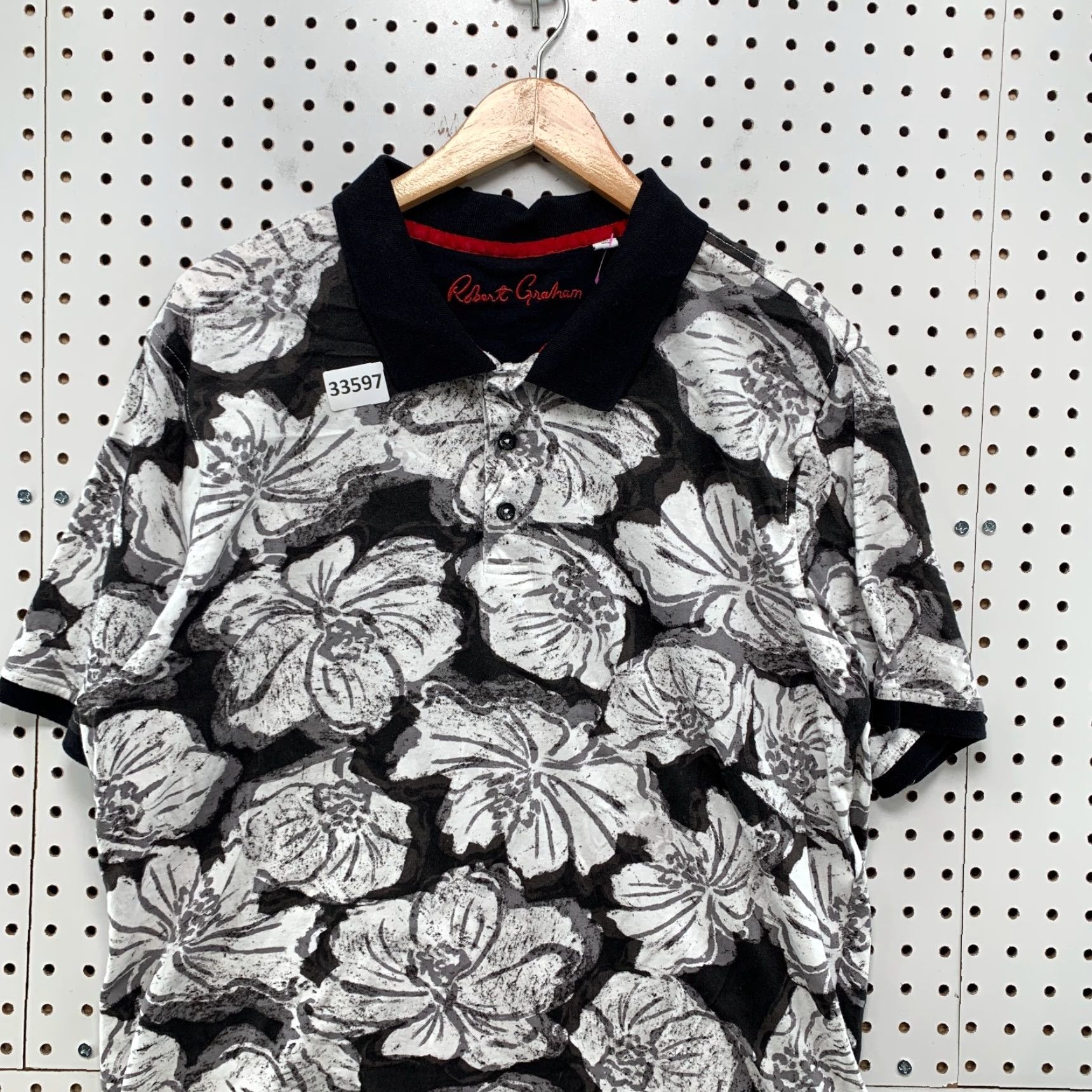 Robert Graham Robert Graham Polo Shirt Men XL White Floral Print Casual Polo Shirt Mens XL White Black All Over Flower Print Size US XL / EU 56 / 4 - 2 Thumbnail