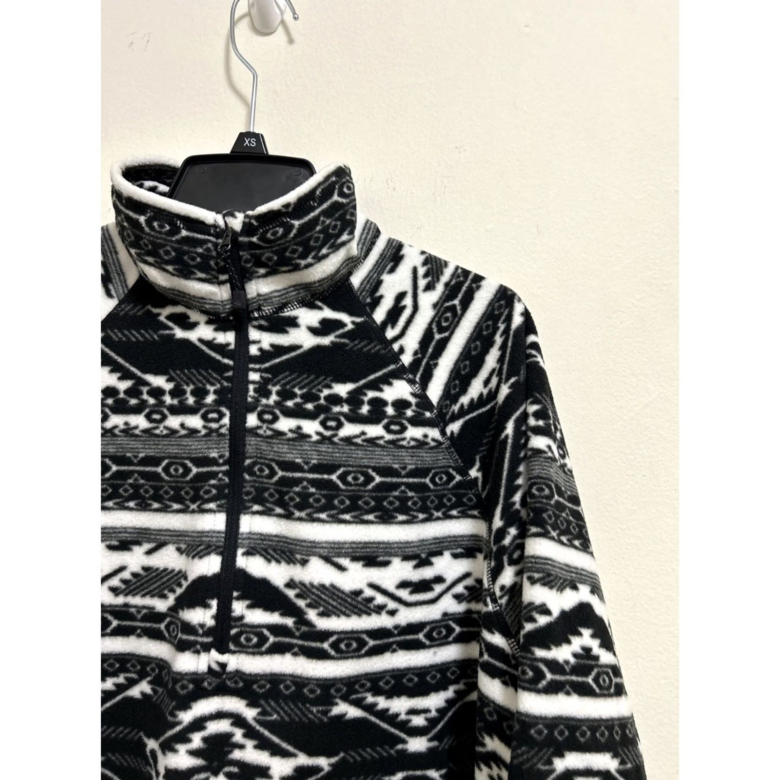 Eddie Bauer Eddie Bauer Fleece Sweater Womens Large Black 1/4 Zip Pullover Jacket Aztec Pattern Size L / US 10 / IT 46 - 4 Thumbnail