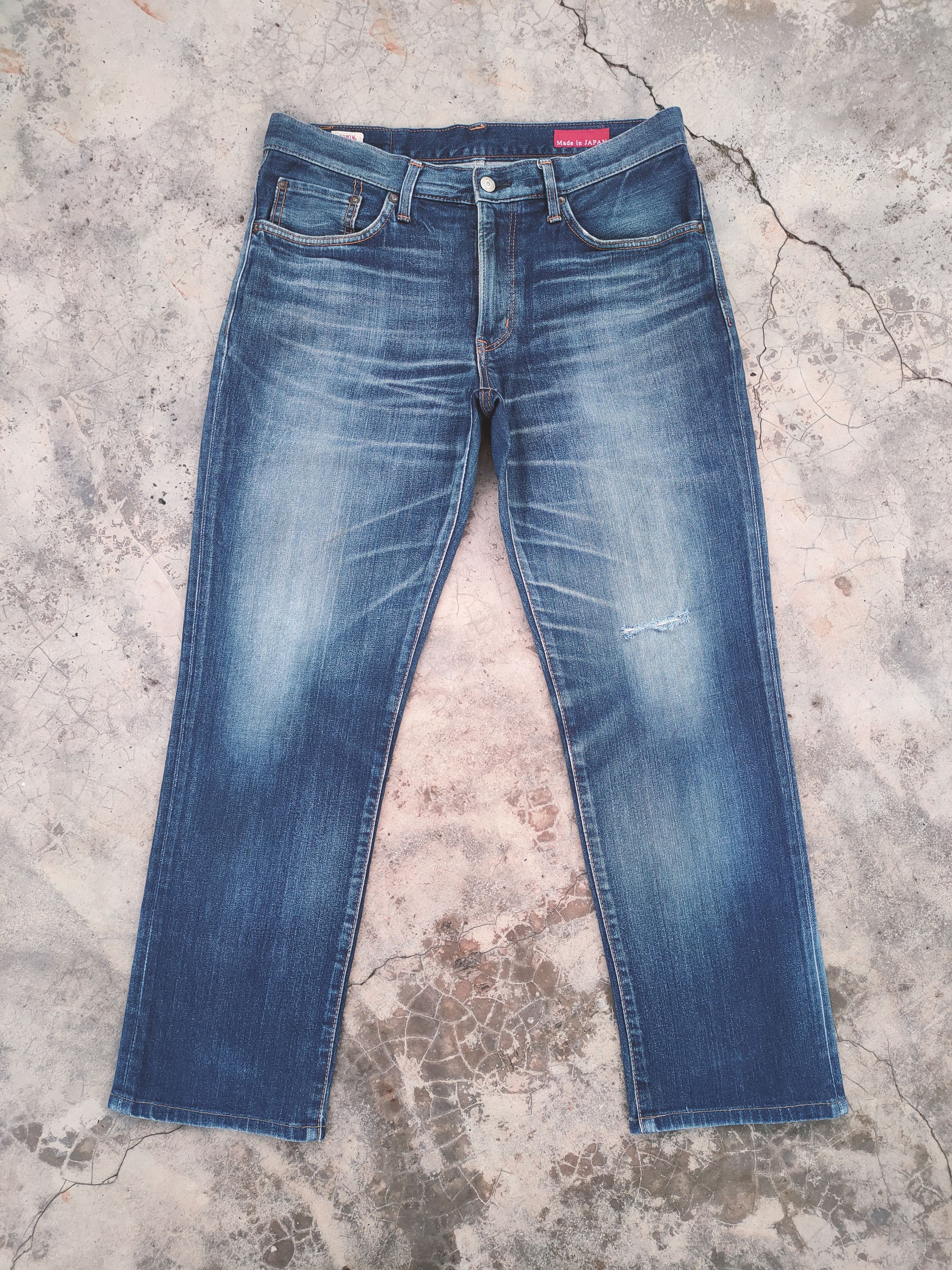 Edwin VINTAGE EDWIN MADE IN JAPAN FADED RIPPED JEANS DENIM Size US 36 / EU 52 - 1 Thumbnail