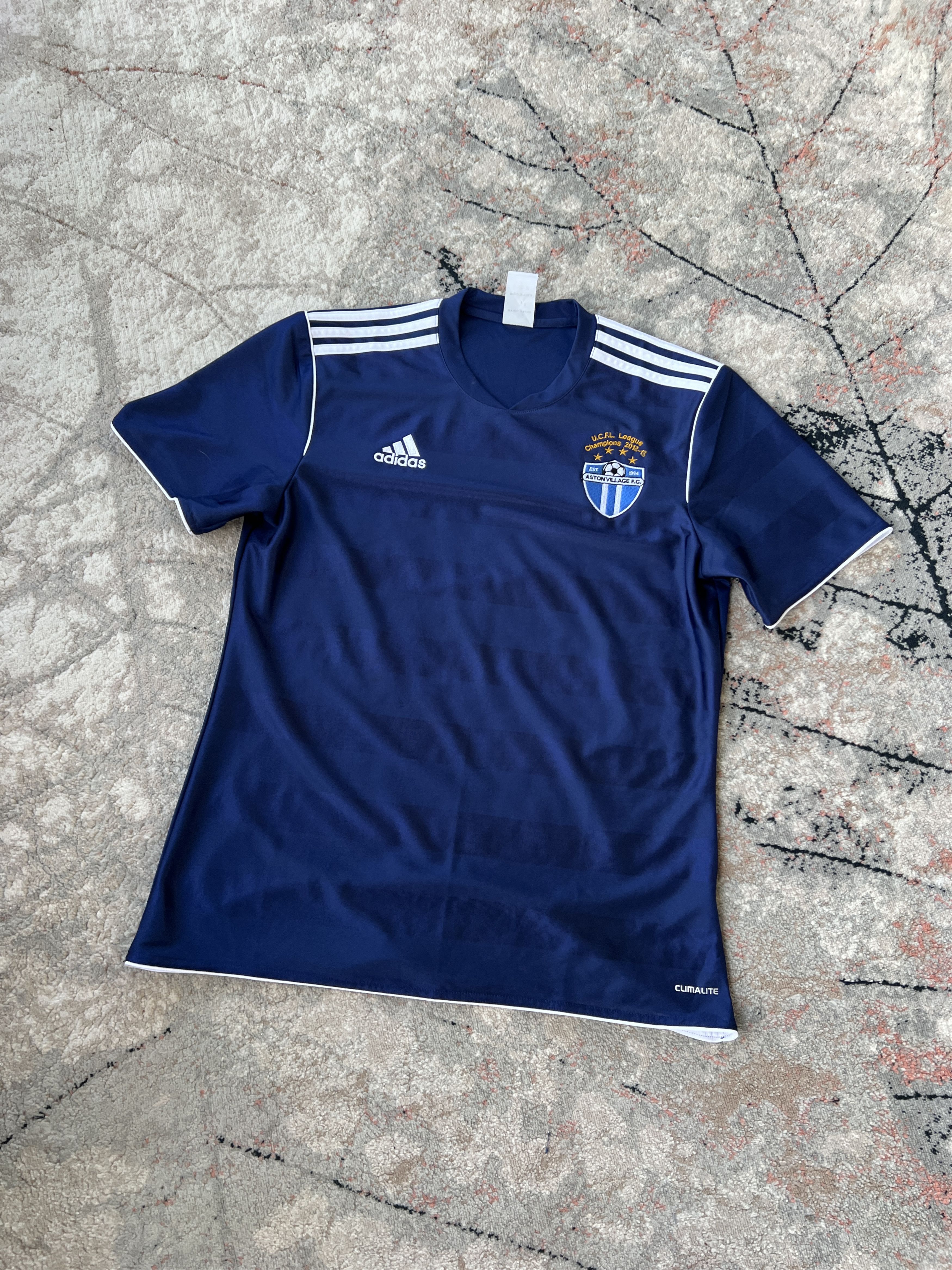 Adidas Adidas U.C.F.L. League Champions Aston Village jersey Size US M / EU 48-50 / 2 - 1 Thumbnail