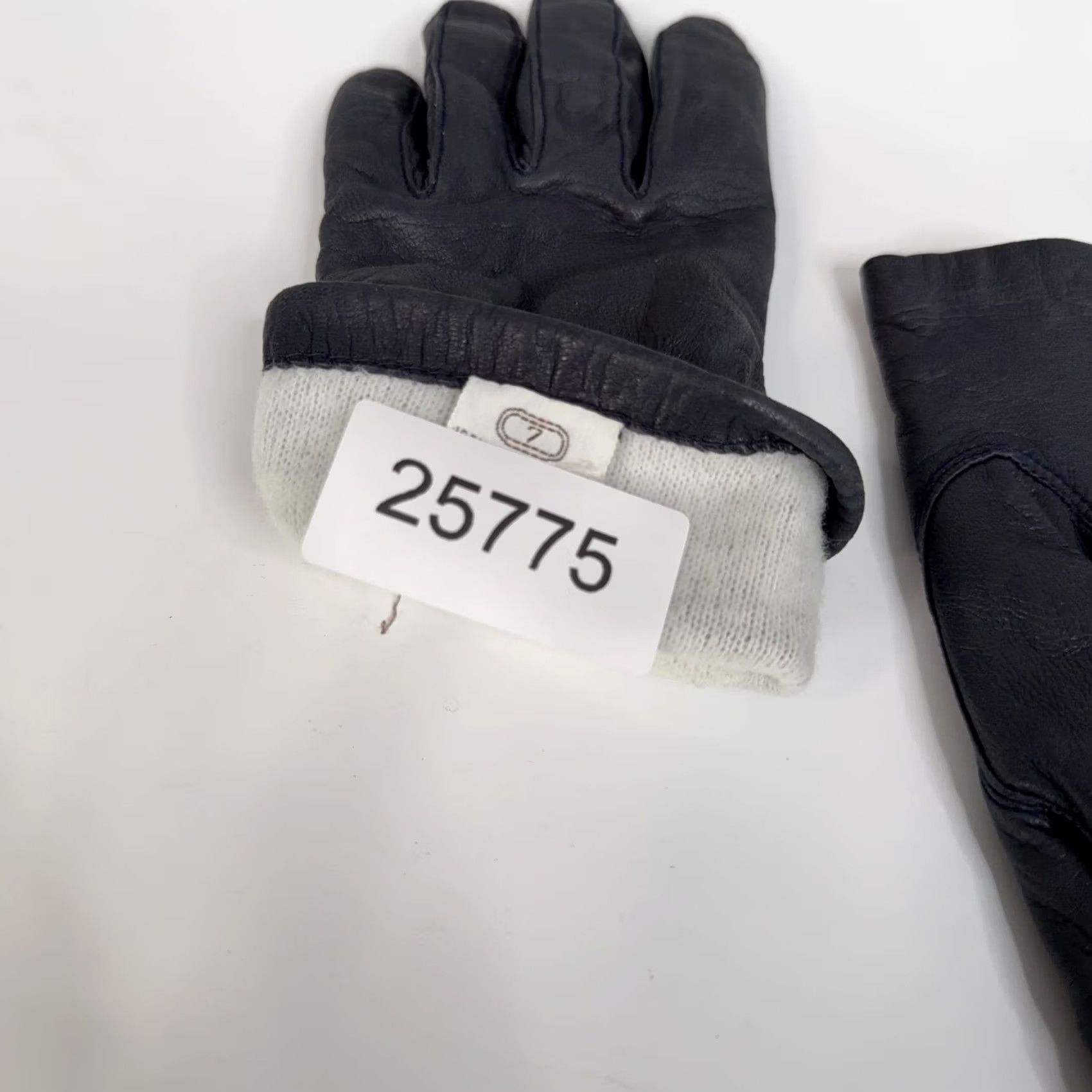 Vintage VINTAGE Fownes Leather Gloves Womens 7 Black Lined Genuine Leather Winter Knit Driving Size ONE SIZE - 7 Thumbnail