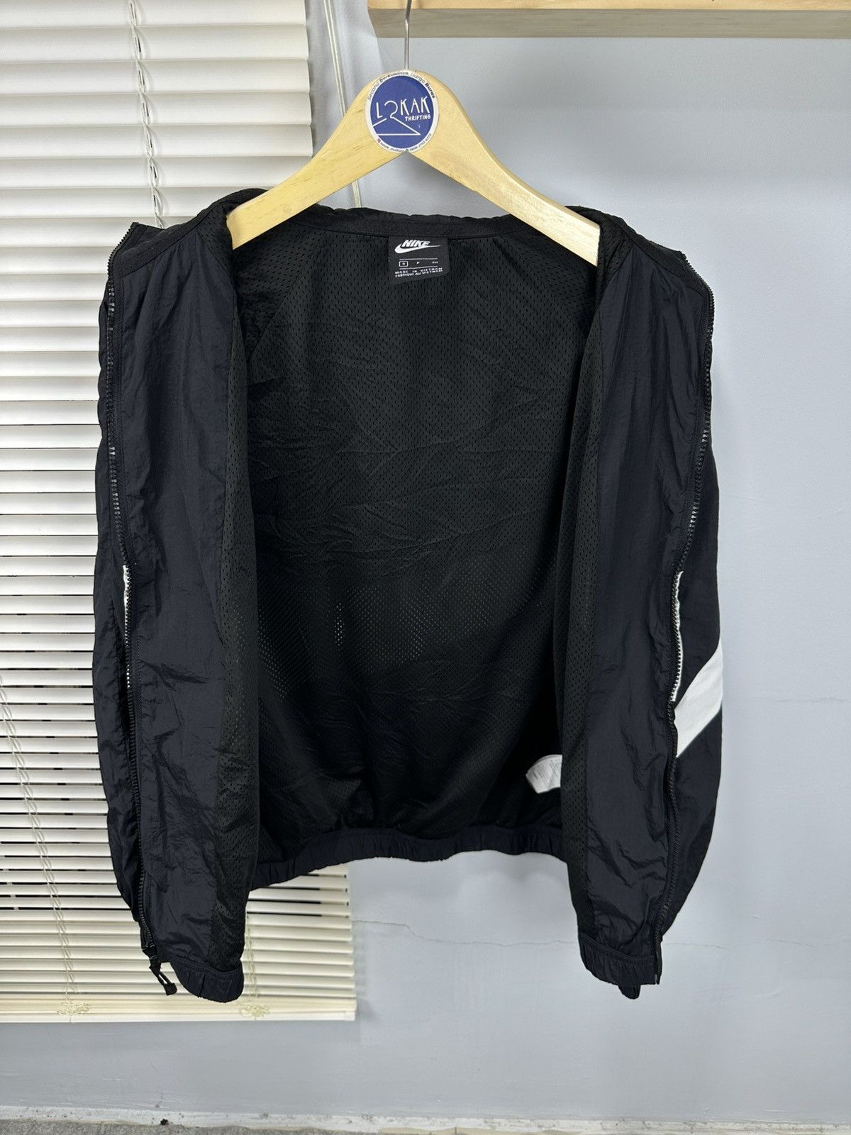 Nike NIKE MEN’S SWOOSH WINDBREAKER Size US M / EU 48-50 / 2 - 9 Thumbnail