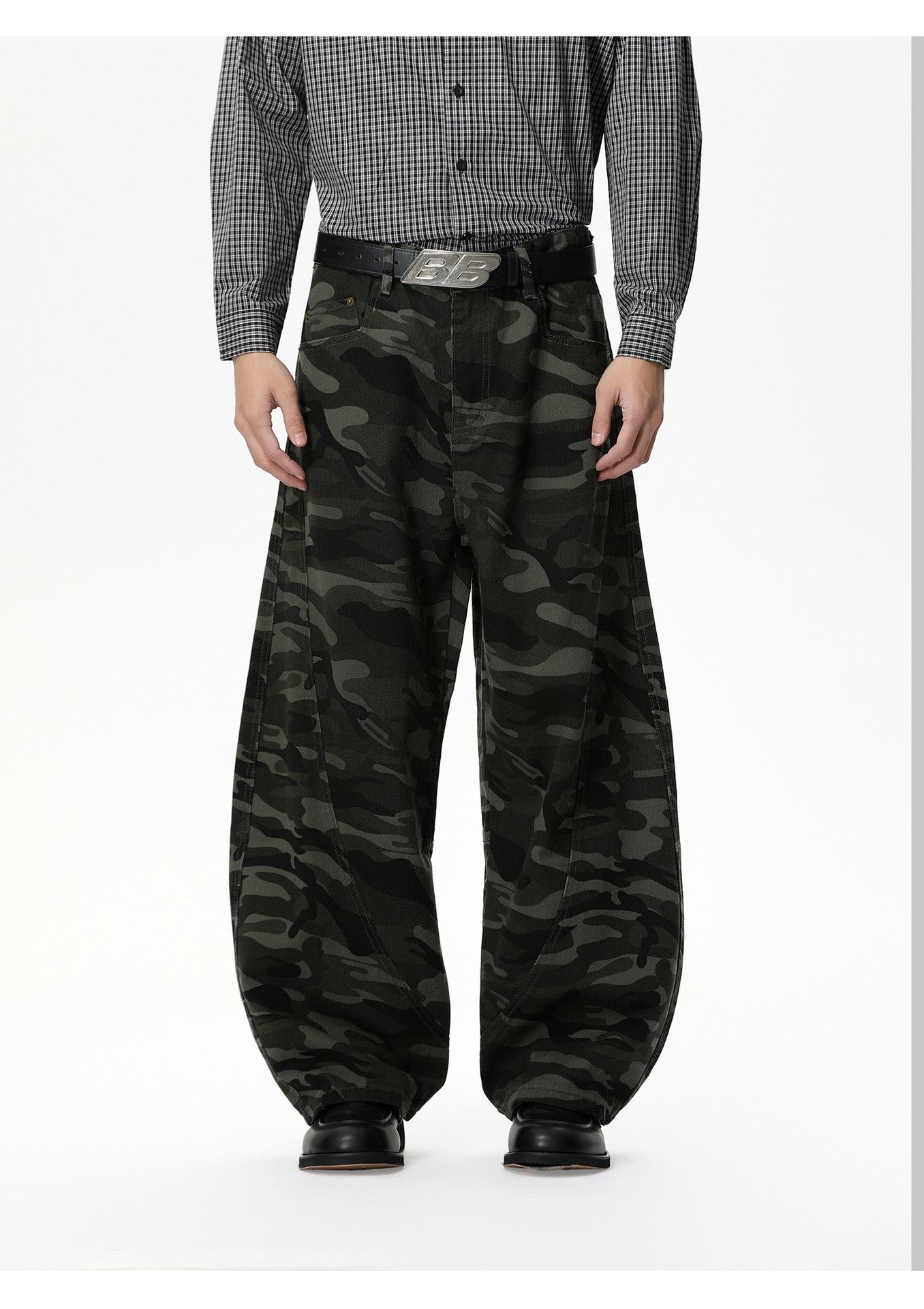 Japanese Brand Men's retro wide-leg loose vibe washed camouflage jeans Size US 32 / EU 48 - 1 Thumbnail
