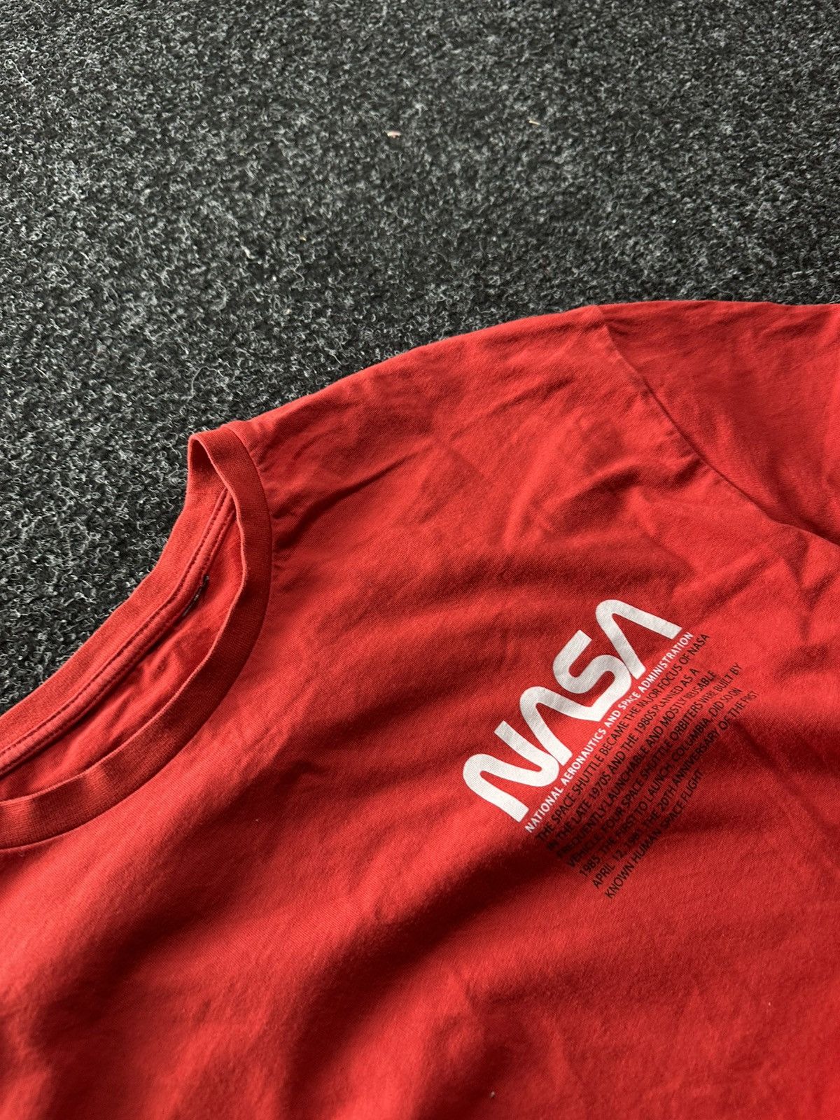 NASA × Vintage 🚨Vintage NASA Spell Out Tee RED BIG LOGO Y2K stussy style Size US M / EU 48-50 / 2 - 3 Thumbnail
