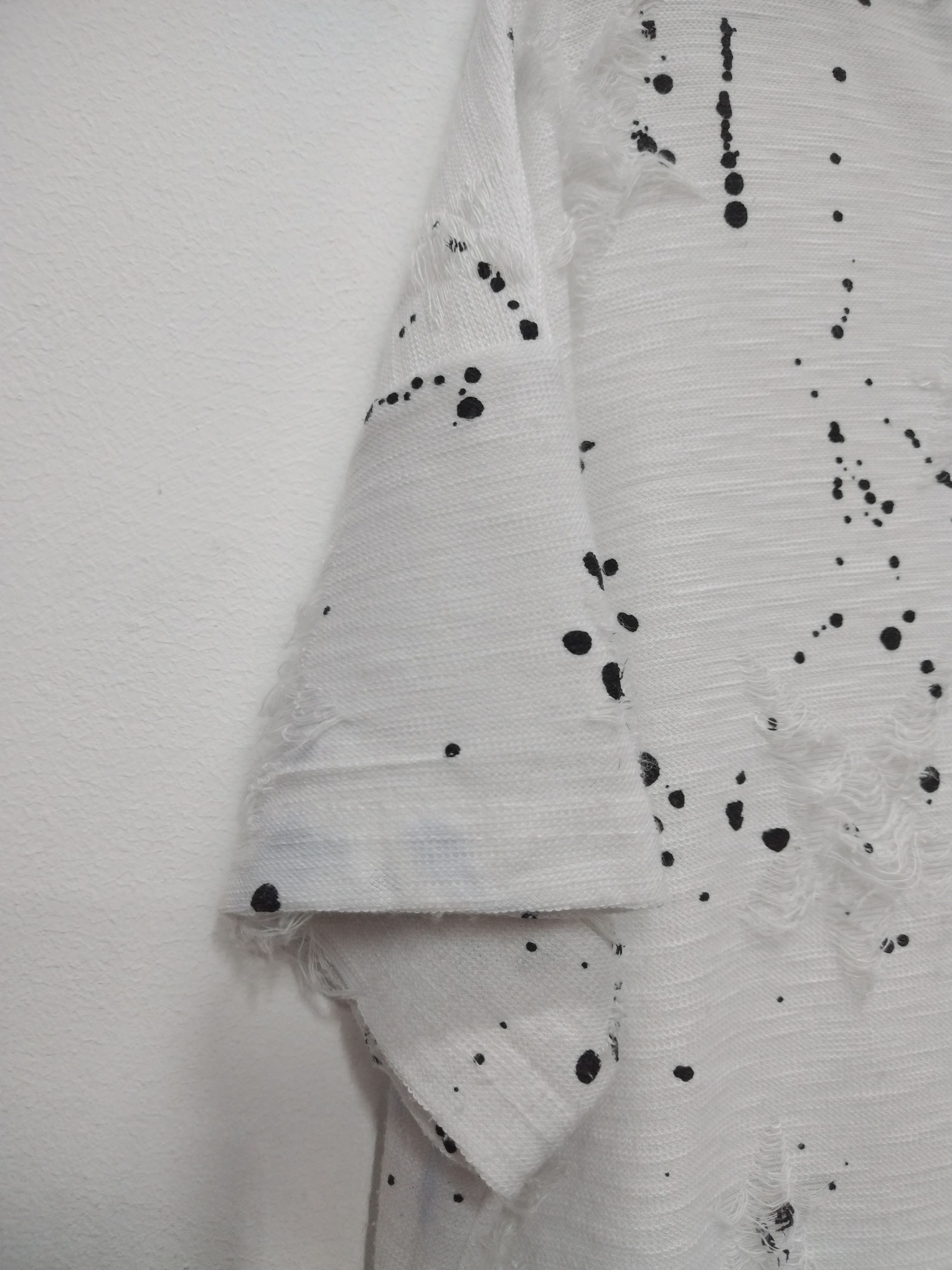 Seditionaries BAGGY DISTRESSED STAR DESIGN PAINT SPLASH V NECK T SHIRT Size M / US 6-8 / IT 42-44 - 4 Thumbnail