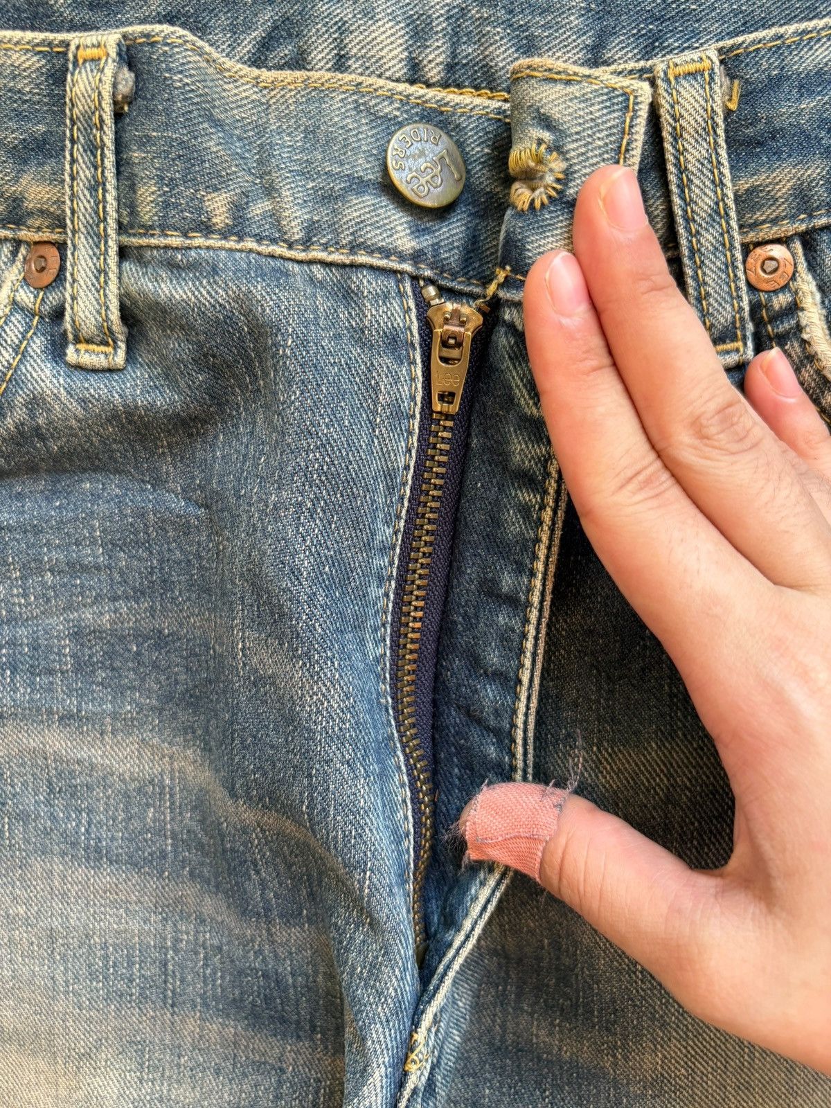 Japanese Brand × Lee Vintage Lee Rusty Mud Wash Distressed Loose Baggy Jeans Size US 29 - 3 Thumbnail