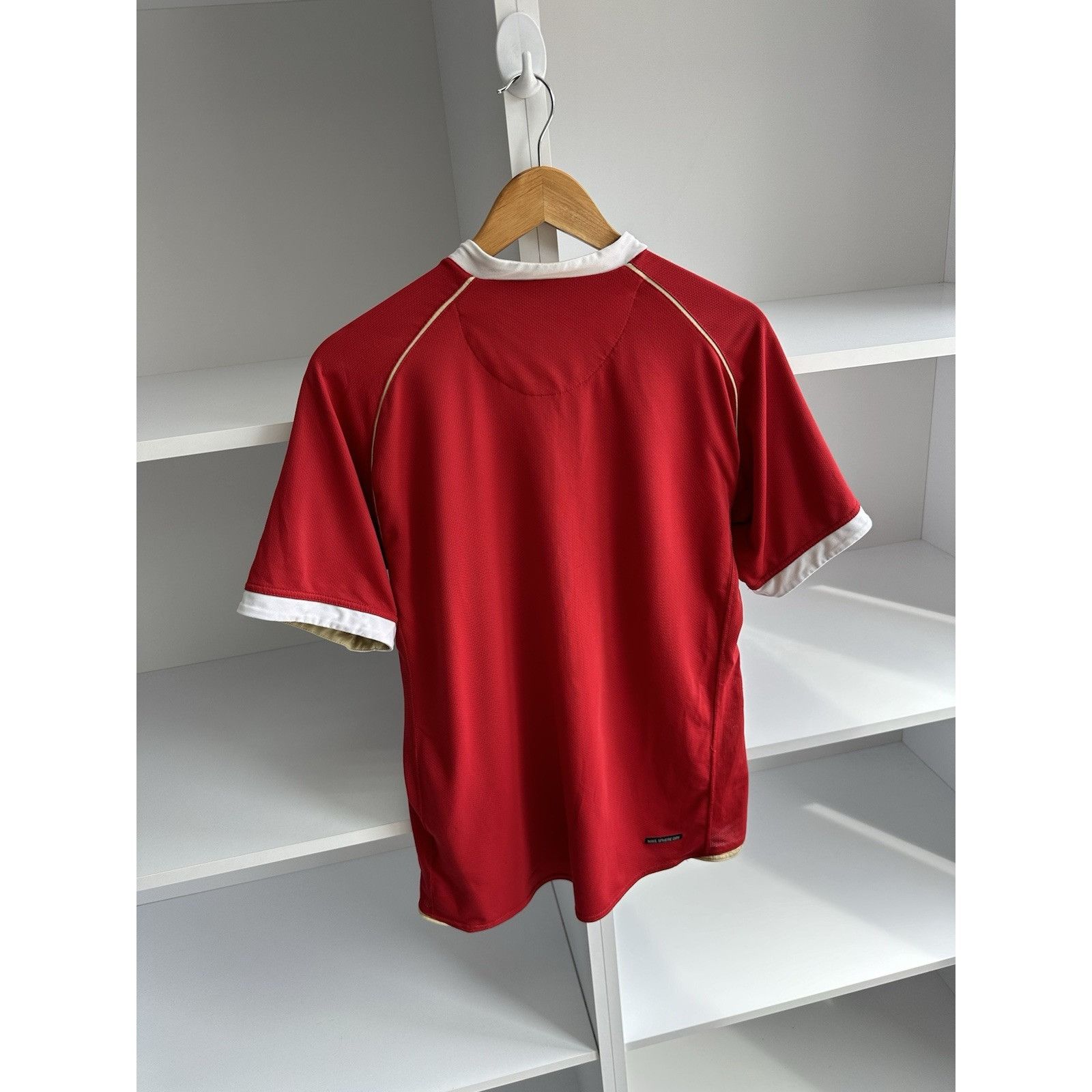 Nike MANCHESTER UNITED 2006 2007 HOME FOOTBALL SHIRT SOCCER Size US M / EU 48-50 / 2 - 10 Thumbnail