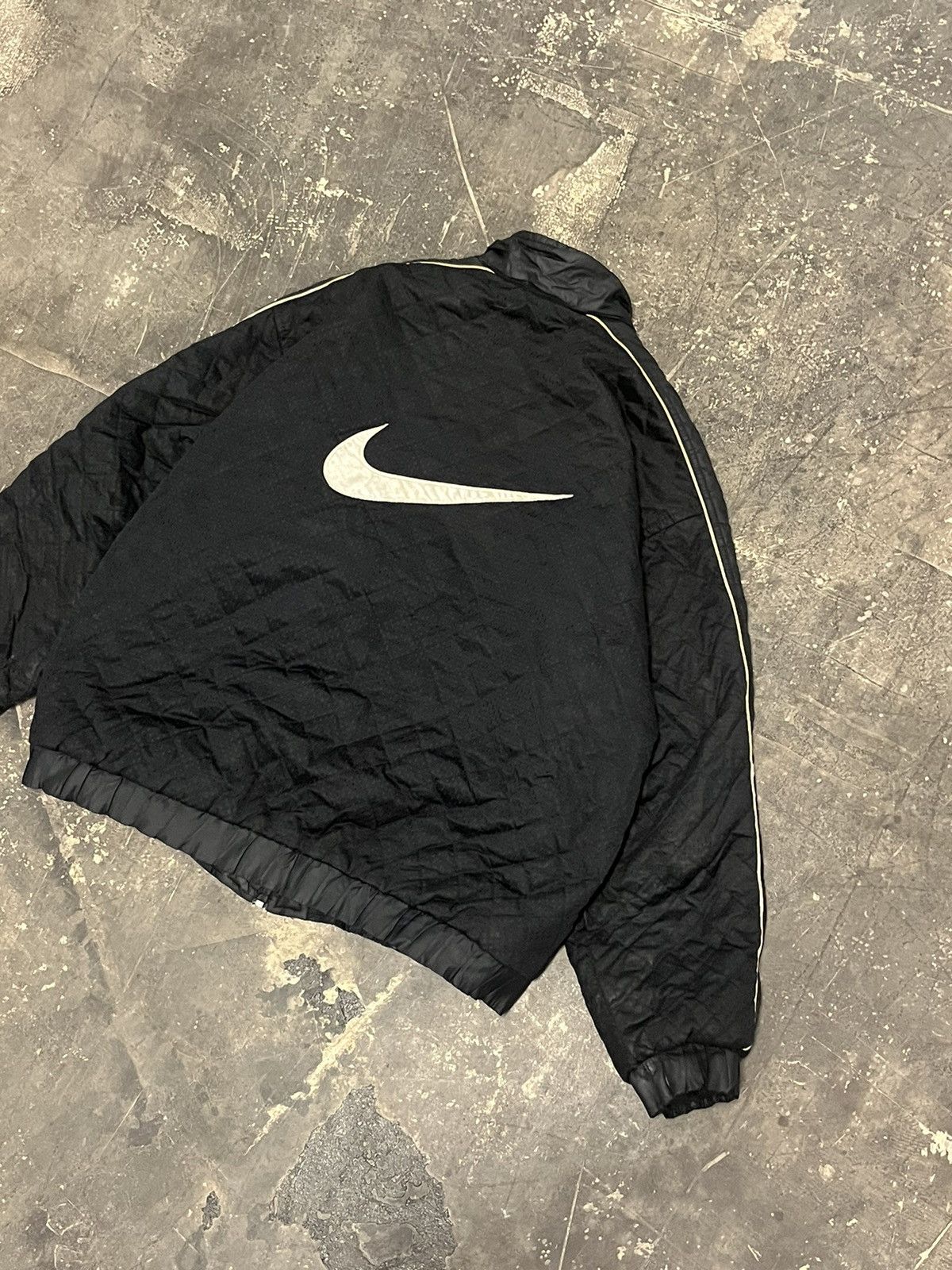 Nike × Vintage Rare vintage 90s Nike big swoosh puffer jacket 