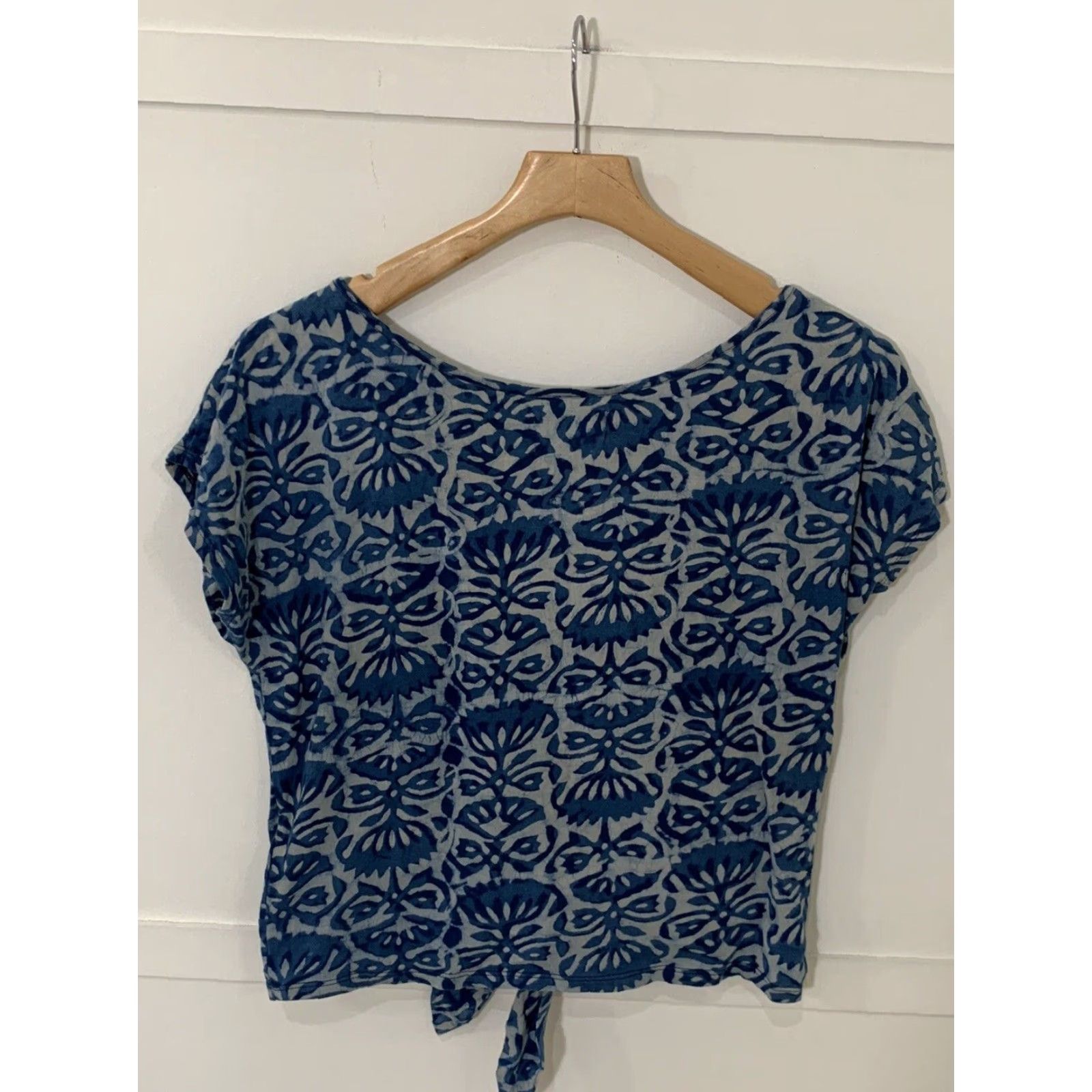 Vintage VINTAGE Ralph Lauren Denim & Supply Floral Batik Crop Shirt Womens Small Blue Size S / US 4 / IT 40 - 2 Thumbnail