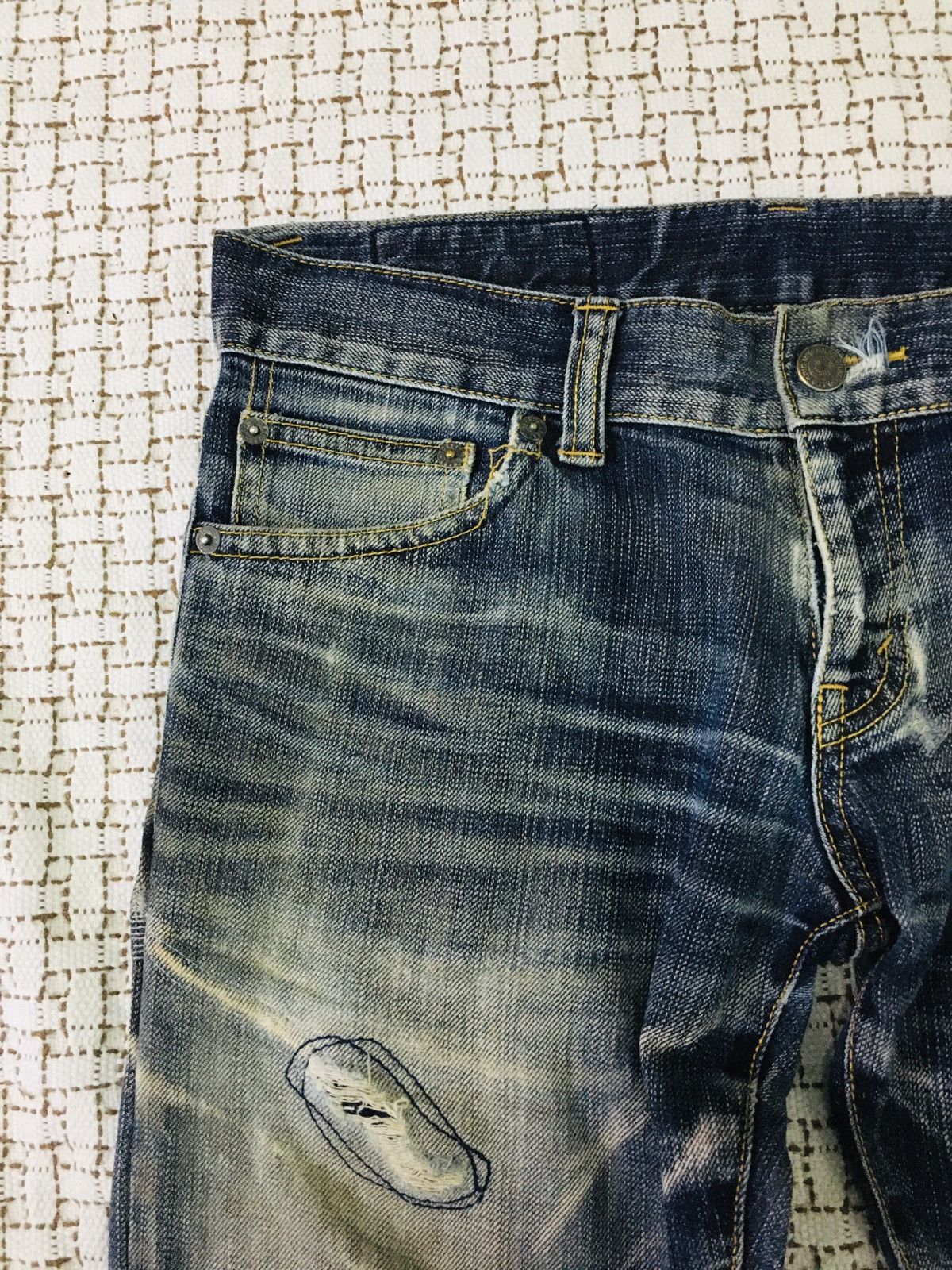 Tornado Mart Tornardo Mart Distressed Flare Jeans (18) Size US 31 - 6 Thumbnail