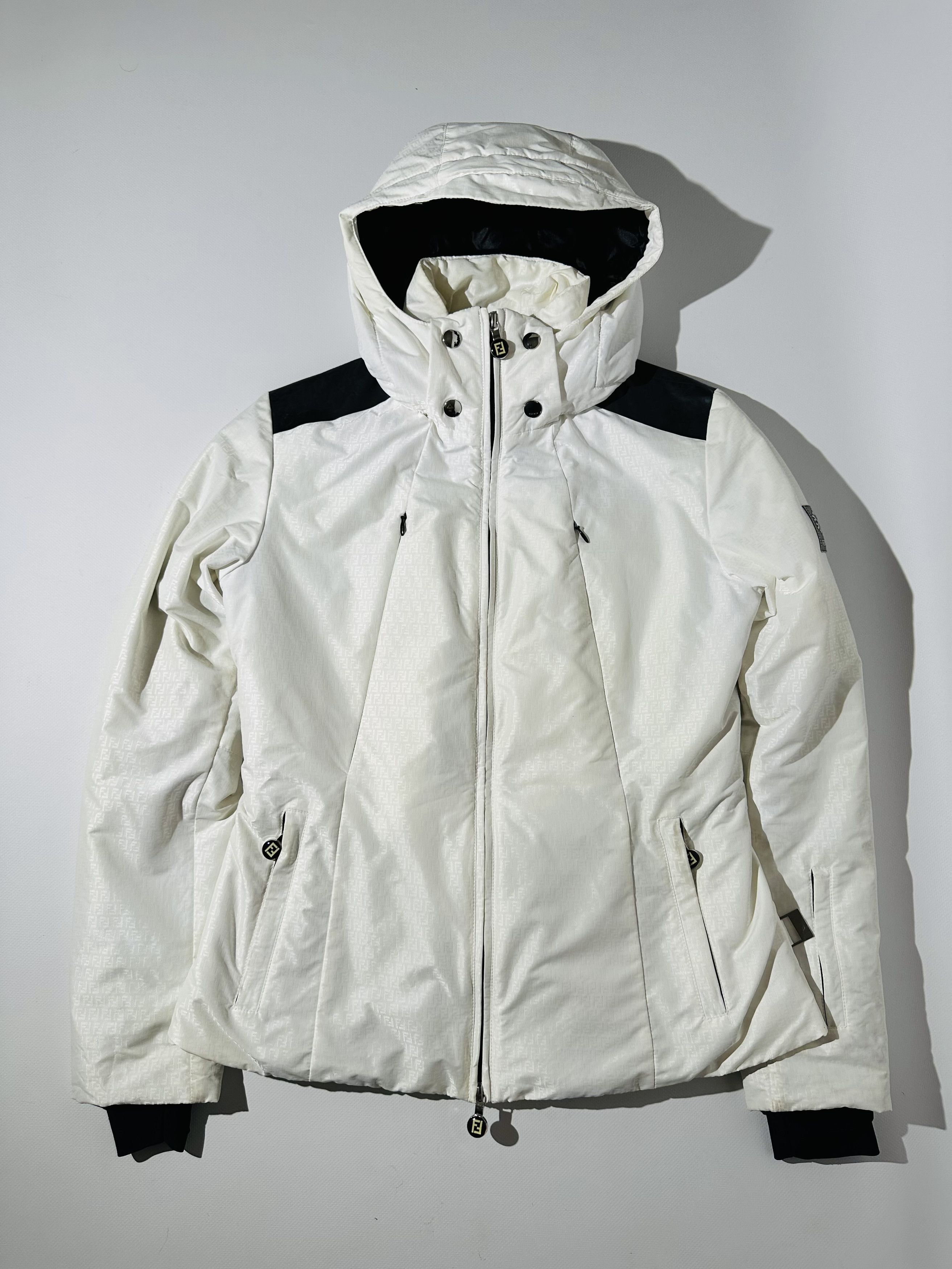Fendi × Vintage Fendi Ski jacket woman vintage Size M / US 6-8 / IT 42-44 - 1 Thumbnail