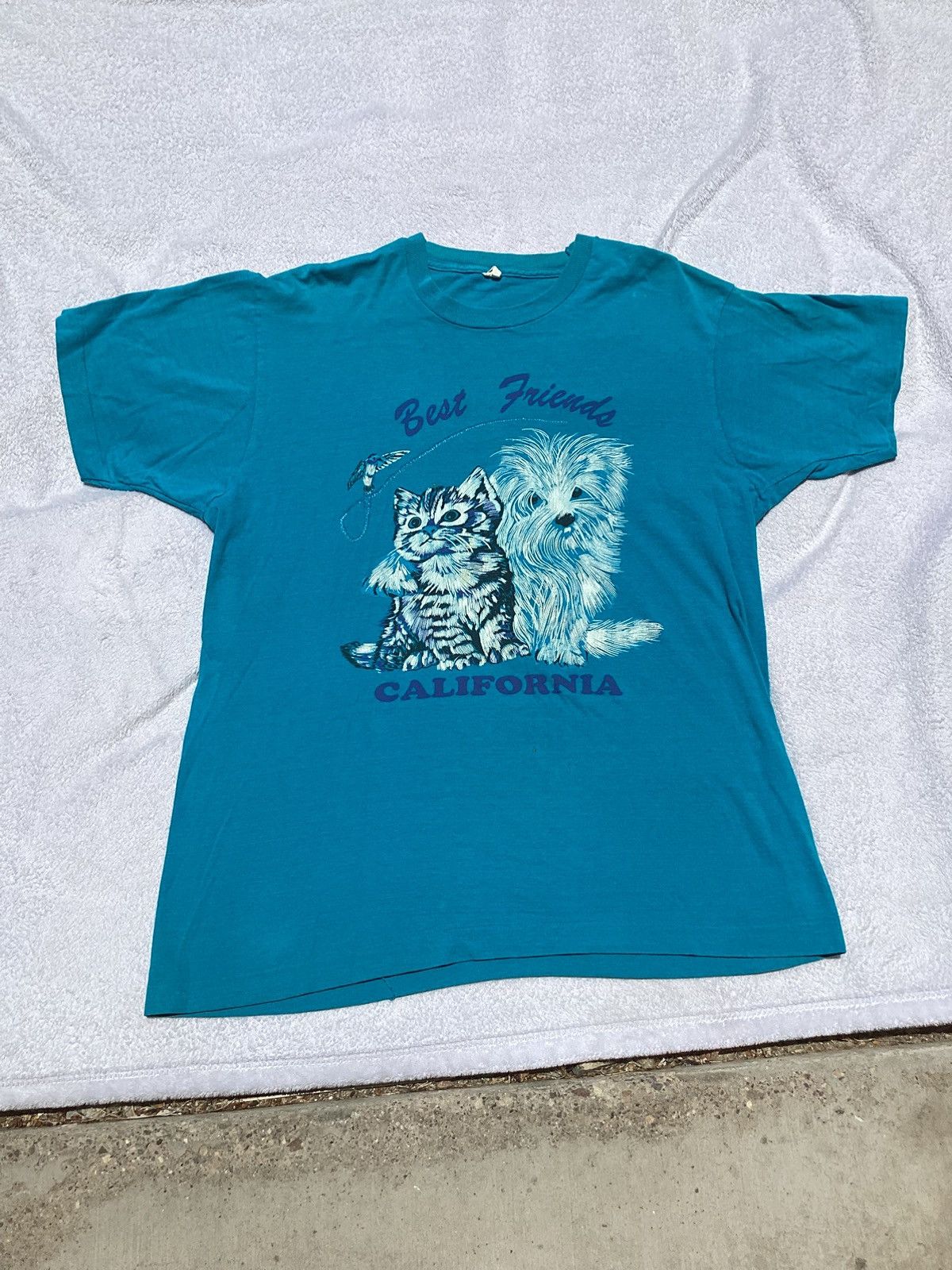 Other Vtg 90s best friends cat & dog California single stitch tee Size US XL / EU 56 / 4 - 1 Thumbnail