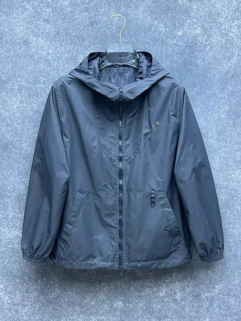 Louis Vuitton Louis Vuitton Louis Vuitton Windbreaker Jacket with Logo P Size US M / EU 48-50 / 2 - 7 Thumbnail