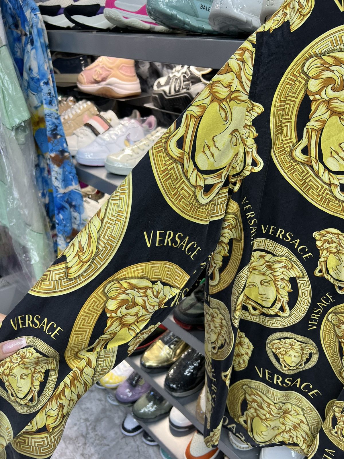Versace Versace Madusa Print Long Sleeve Button Up Size US XS / EU 42 / 0 - 5 Thumbnail