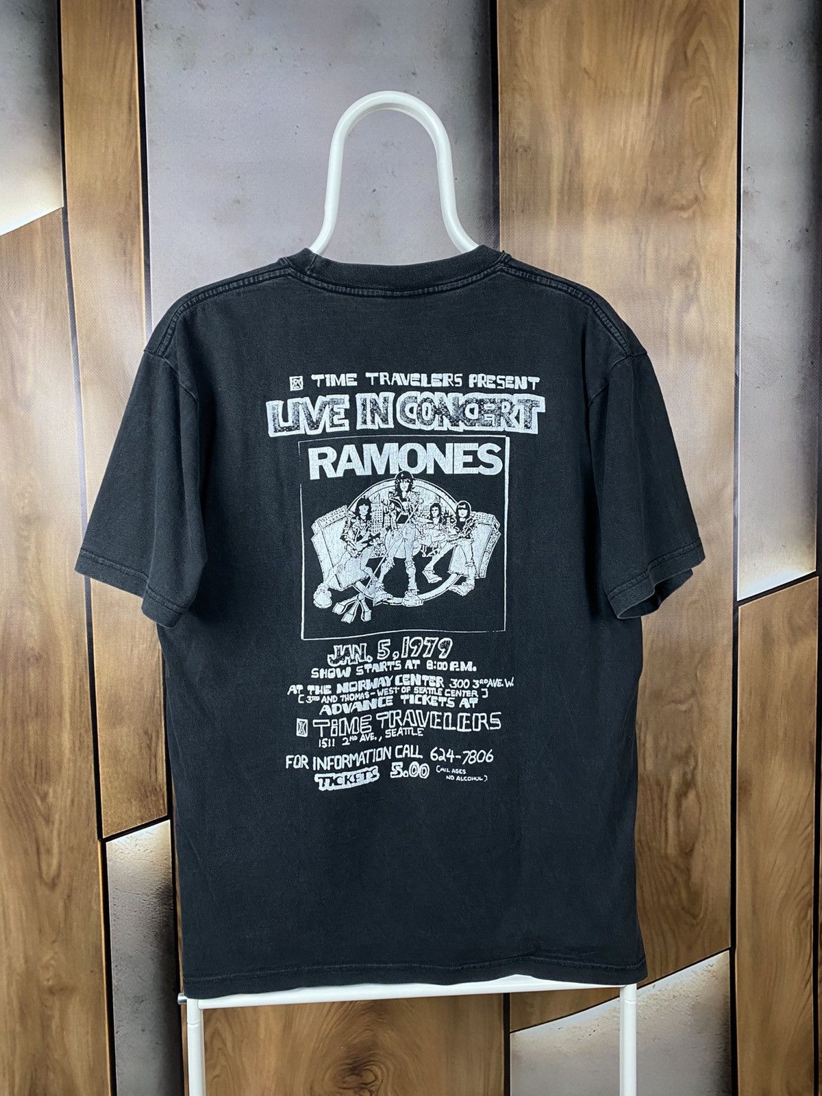 Band Tees 🎸Vintage 1979 T-Shirt Ramones Time Travelers Present Tee🎸 Size US M / EU 48-50 / 2 - 2 Thumbnail
