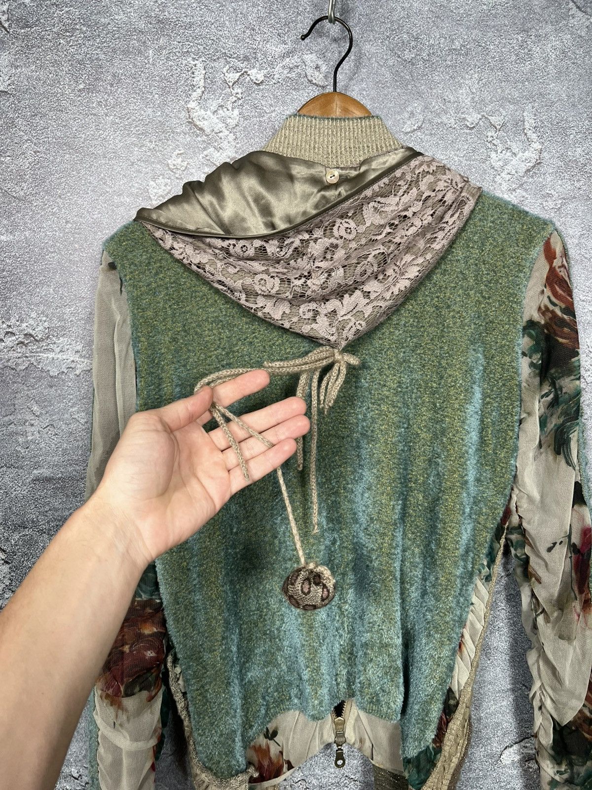 Vintage Vintage Tricot Chic Avant Garde Save the Queen Style Hoodie Size L / US 10 / IT 46 - 16 Thumbnail