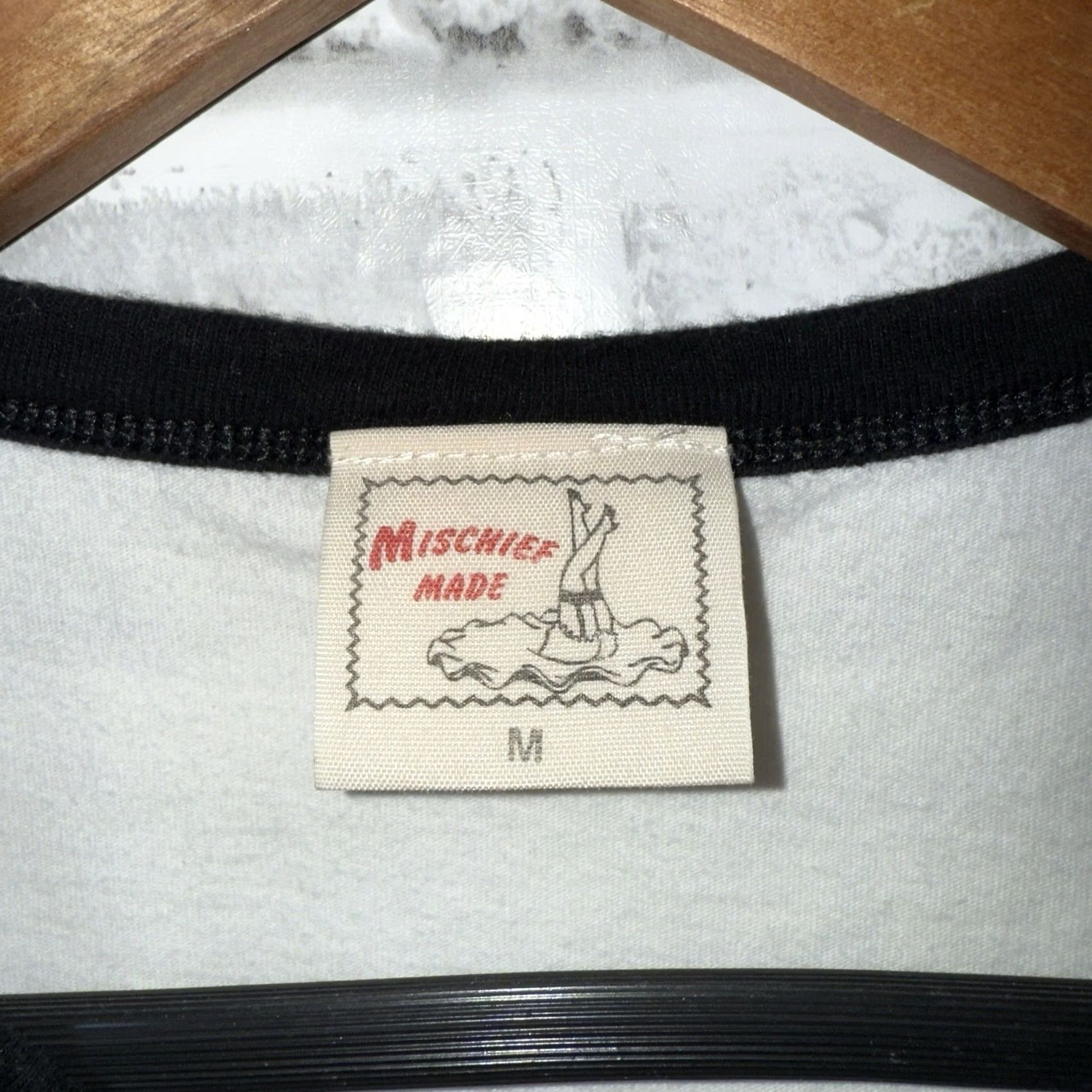 Vintage VTG Mischief Made Larissa White Graphic Tee Womens Size M Size M / US 6-8 / IT 42-44 - 4 Thumbnail