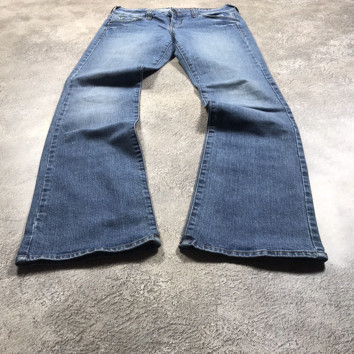 Vintage Vintage Y2K Distressed Flared Jeans Grunge Baggy Logo 32 Size 32" / US 10 / IT 46 - 1 Thumbnail