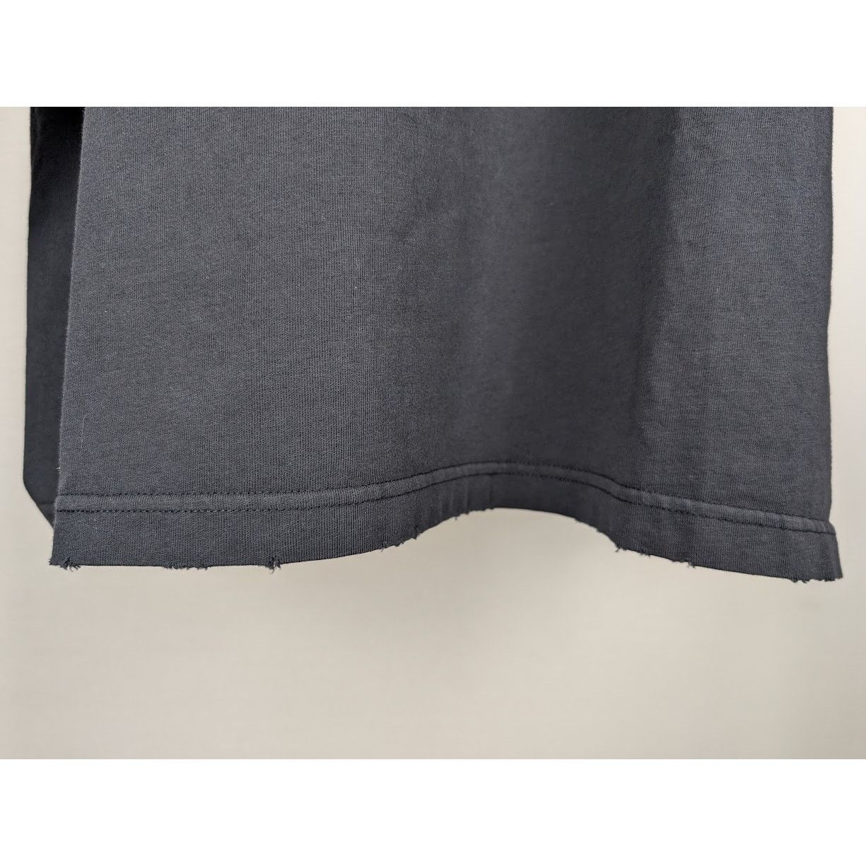 Balenciaga o1rshd1 Long Sleeve T-Shirt in Black Size US S / EU 44-46 / 1 - 7 Thumbnail