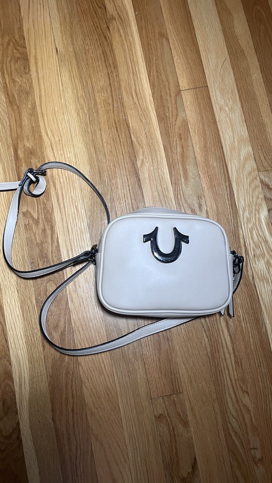 True Religion True Religion Beige Camera Crossbody Bag Size ONE SIZE - 1 Thumbnail