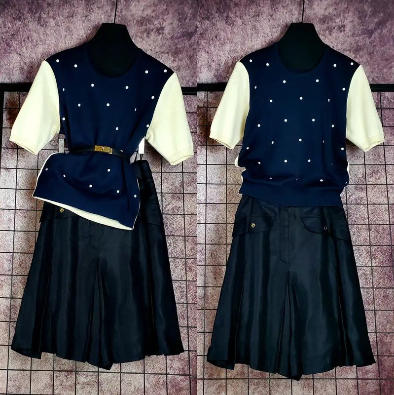 Dior Dior Polka Dot Short Sleeve Top for Women 0089 Size M / US 6-8 / IT 42-44 - 1 Thumbnail