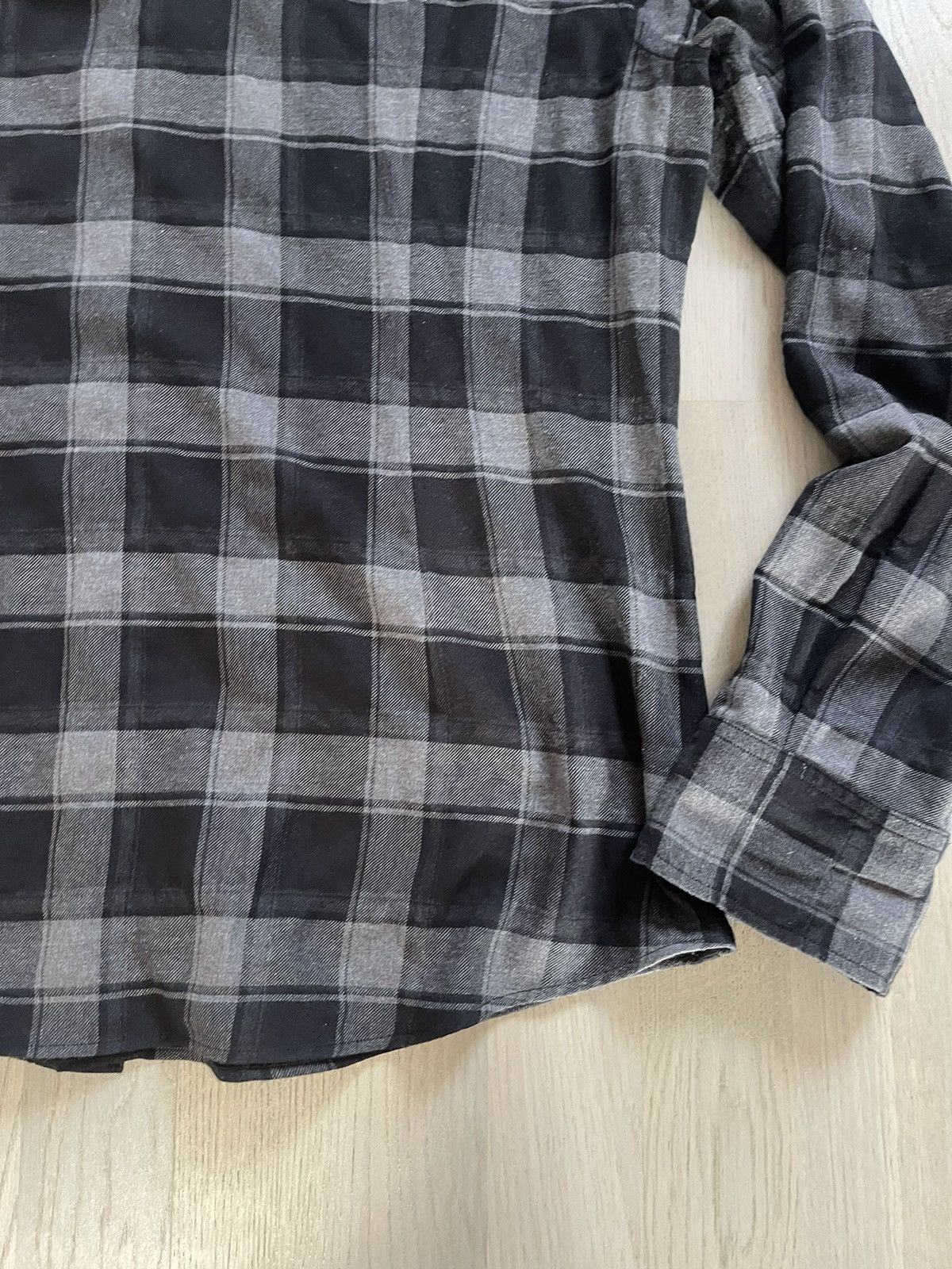 DOLCE AND GABBANA shirt SEE REAL TAPE MEASUREMENTS IN PHOTOS