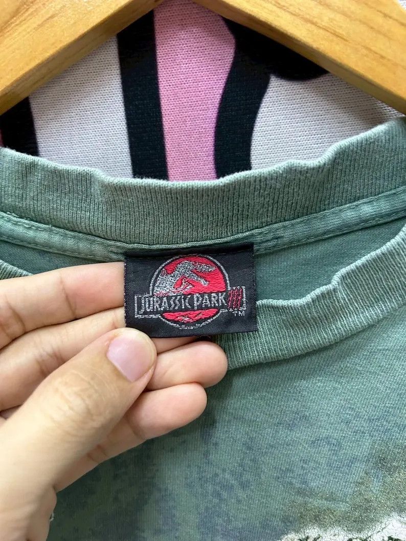 Vintage Vintage 2001 Jurassic Park Movie tshirt size S Size US S / EU 44-46 / 1 - 4 Thumbnail