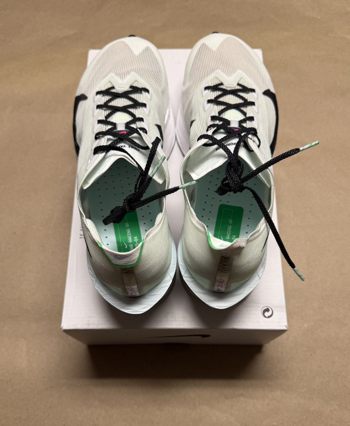 Nike Nike Zoom X Vaporfly Next 4% Men’s 15 running shoes NEW! Size US 15 / EU 48 - 4 Thumbnail