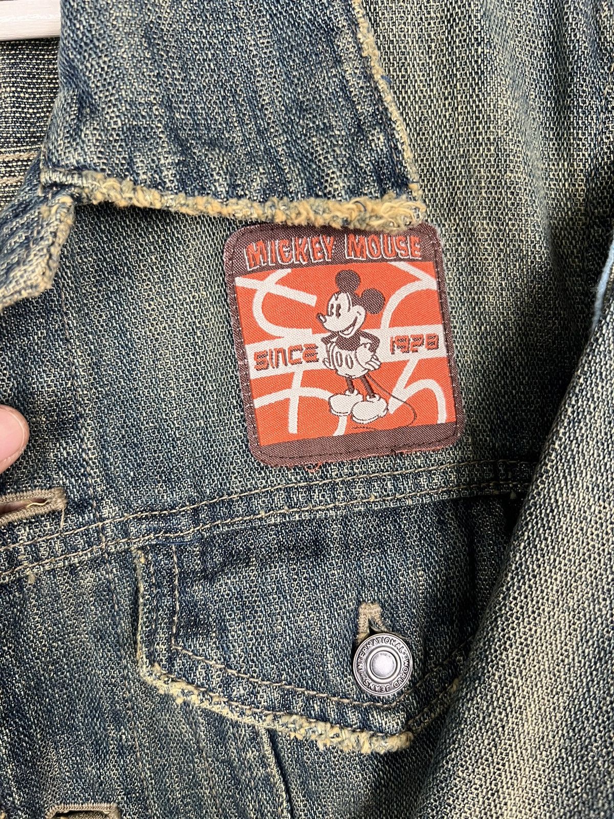 Disney 🔥 VINTAGE DISNEY MICKEY MOUSE DENIM TRUCKER JACKET Size US M / EU 48-50 / 2 - 13 Thumbnail