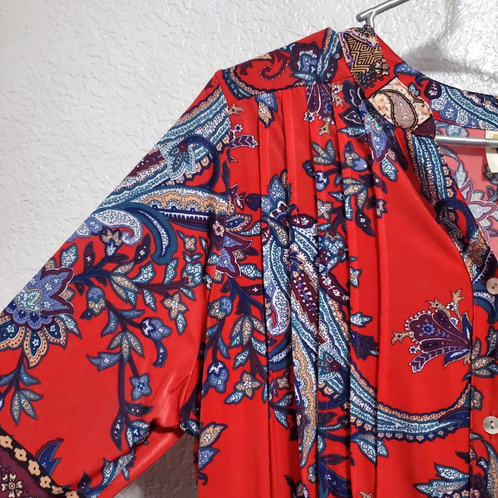 Vintage Fig and Flower Blouse Women L Red Floral Paisley Pleated V Neck Button Up Boho Tunic Red Boho Women's Shirt Size L / US 10 / IT 46 - 5 Thumbnail