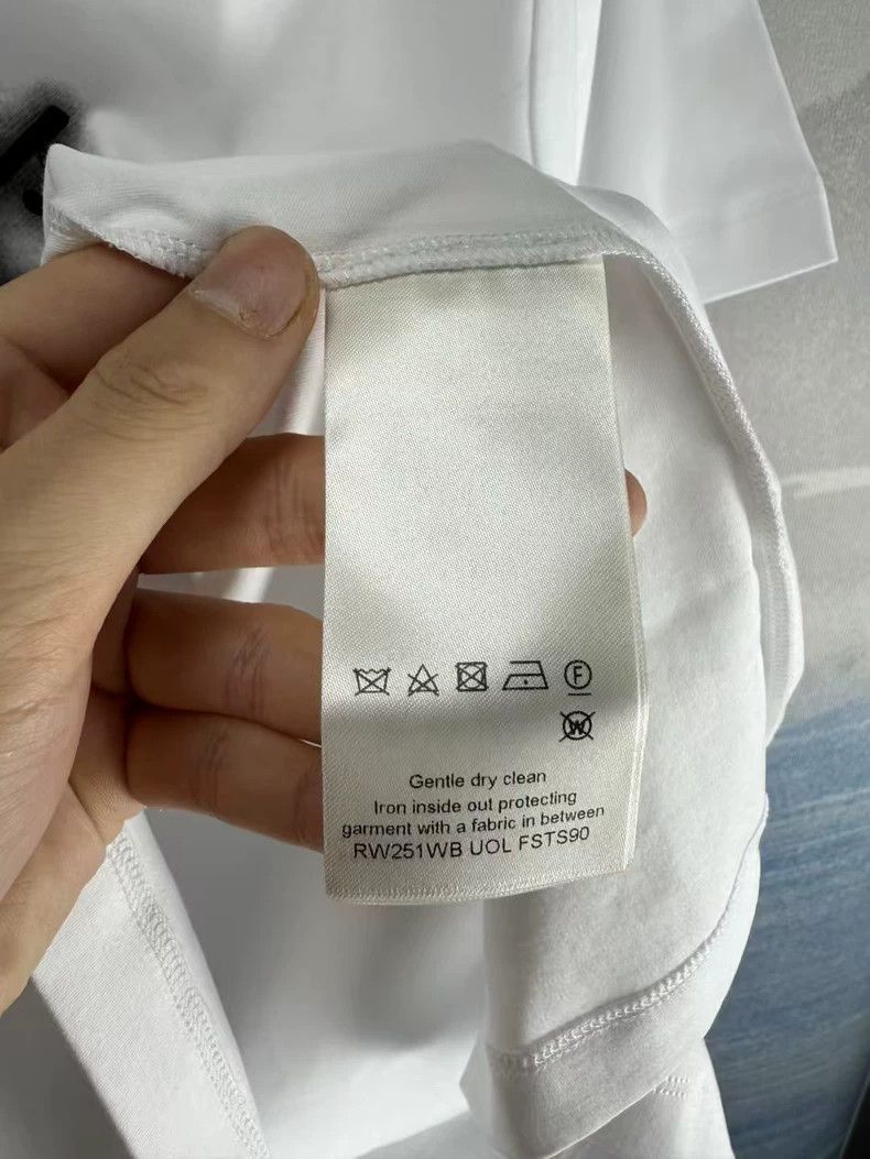 Louis Vuitton Louis Vuitton White Short Sleeve TShirt-2506 Size US S / EU 44-46 / 1 - 5 Thumbnail