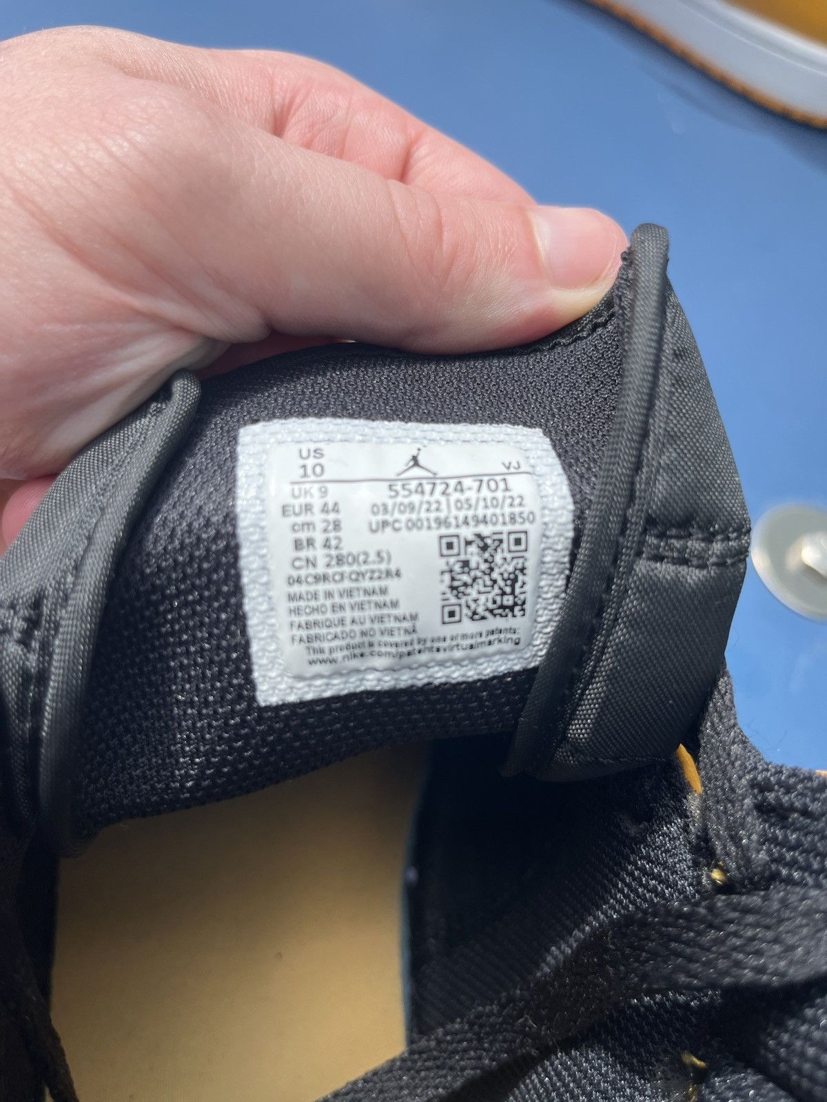 Jordan Brand Jordan 1 reverse yellow toe Size US 10 / EU 43 - 7 Thumbnail