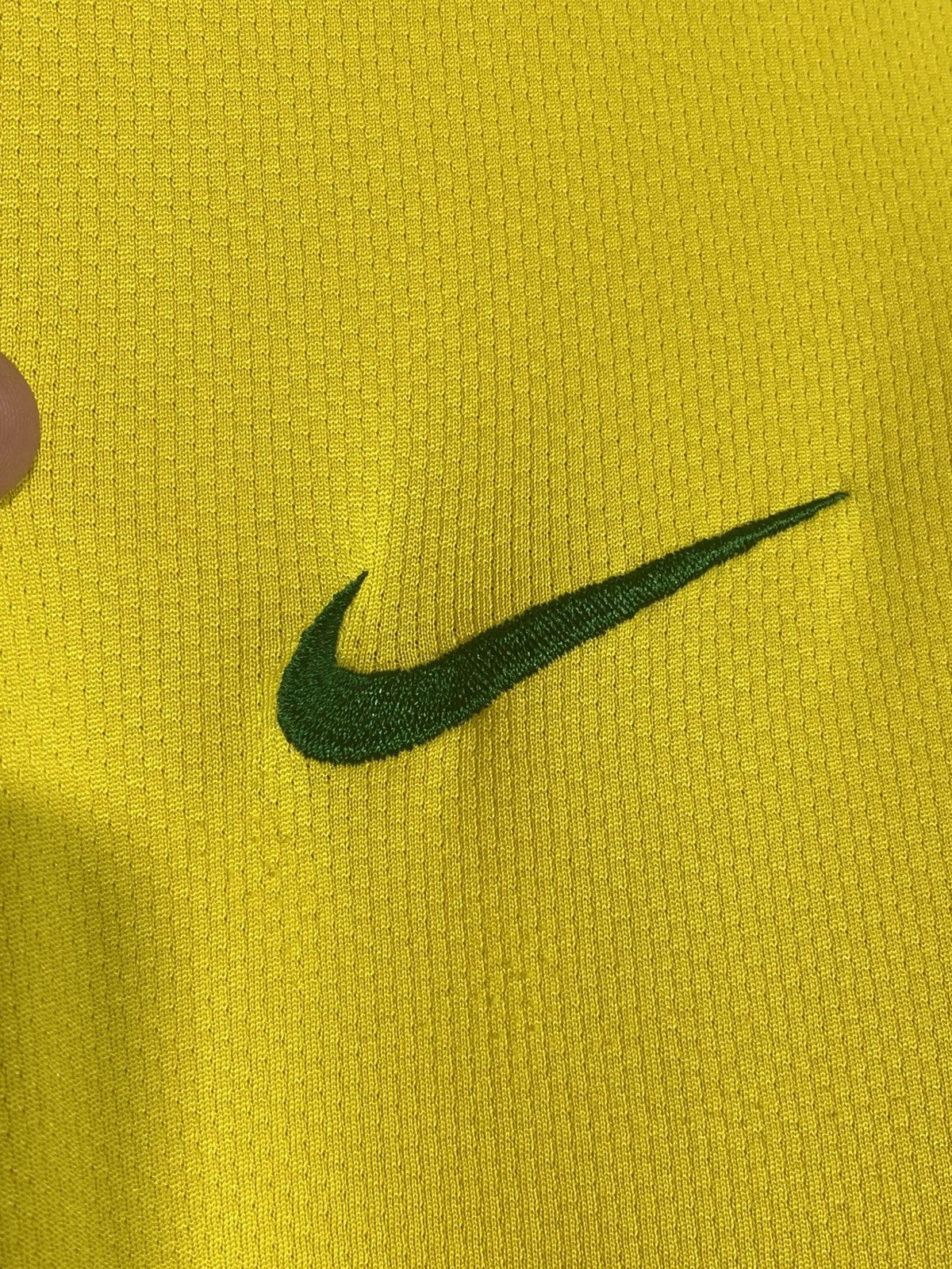 Nike Vintage 00s Nike Brazil National Team Retro Soccer Jersey Size US M / EU 48-50 / 2 - 3 Thumbnail