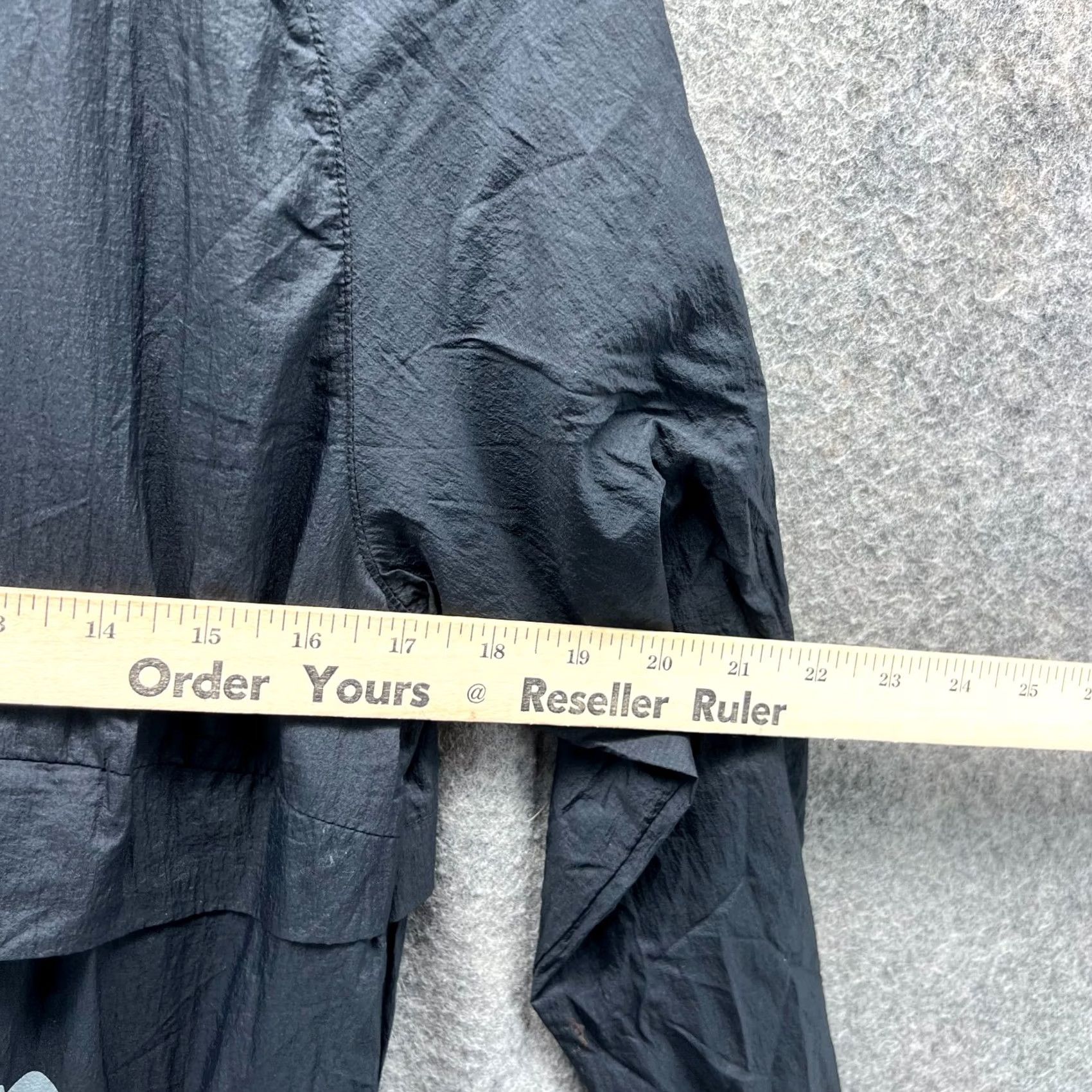 Champion VINTAGE Champion Jacket Mens Small Black Hooded Anorak Zip Pullover, Nylon, Regular Fit, Solid, 34 Chest, Fall/Spring, Travel, Casual, Business, 90s? Size US S / EU 44-46 / 1 - 4 Thumbnail