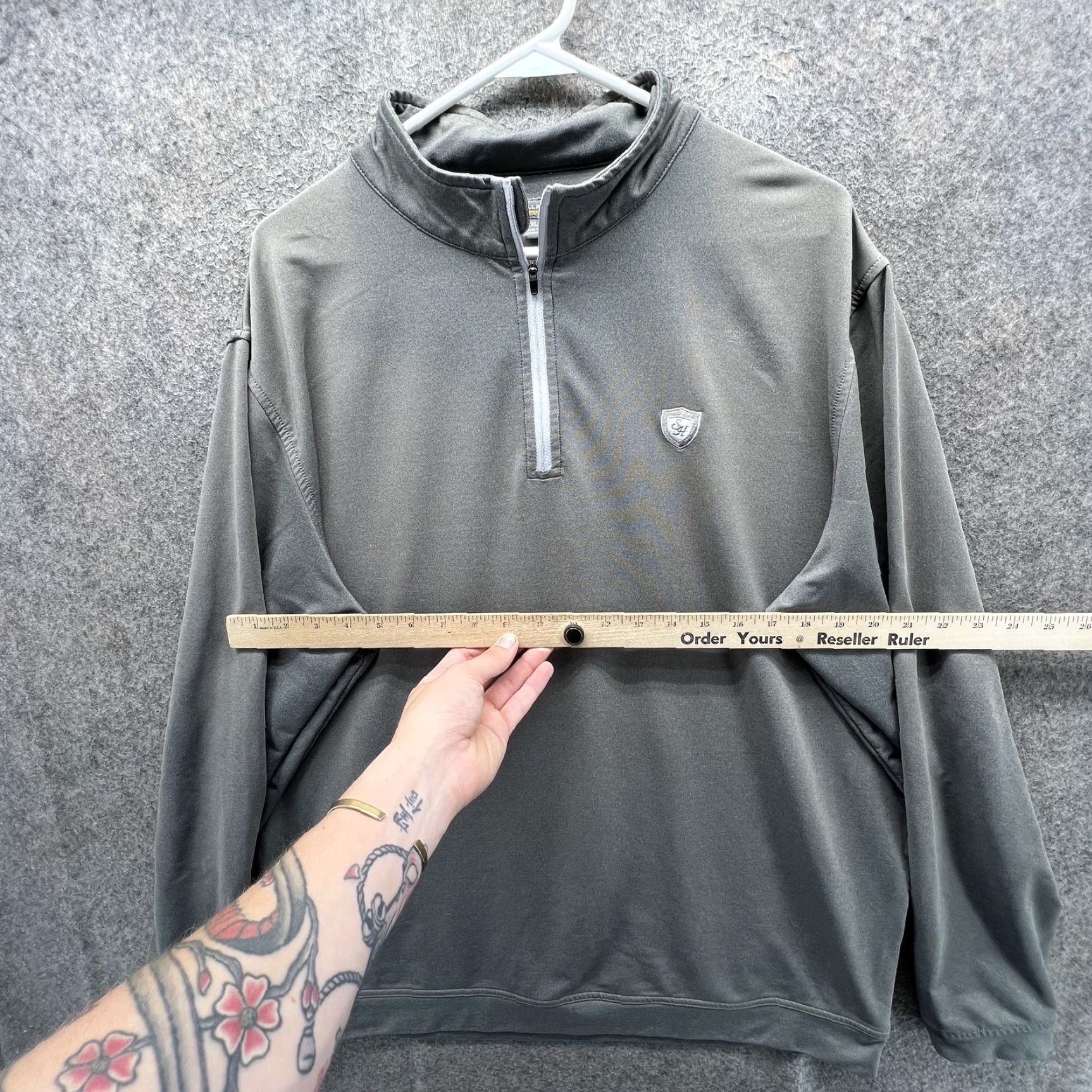 Peter Millar Peter Millar Pullover Mens 2XL Gray Wicking 1/4 Zip Golf Stretch Performance Top Size US XXL / EU 58 / 5 - 2 Thumbnail