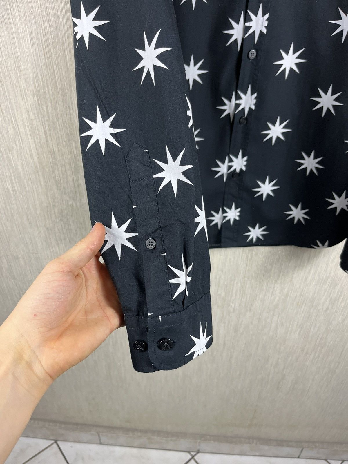 Designer × Moschino Love Moschino white stars monogram art shirt Size US S / EU 44-46 / 1 - 12 Thumbnail