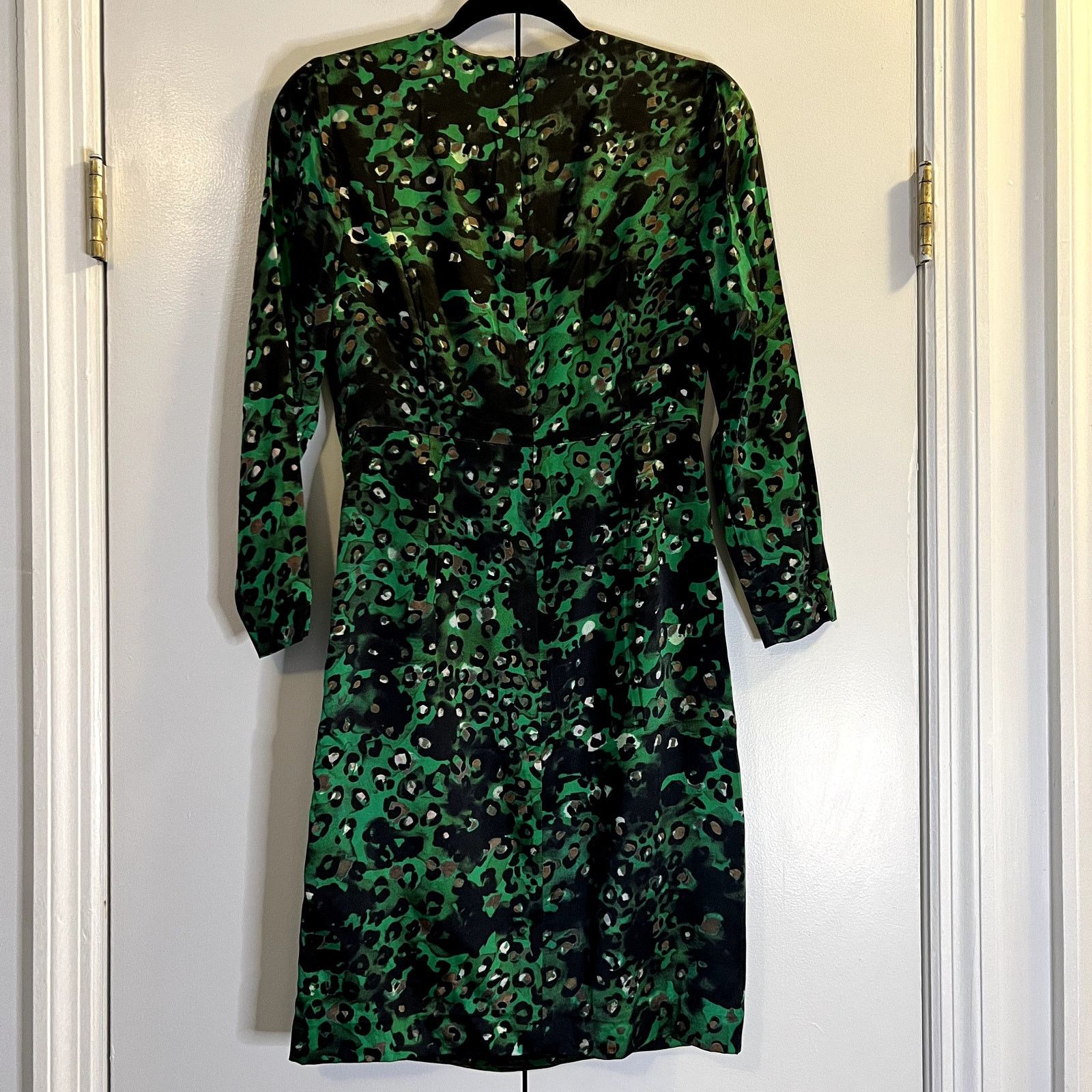 LK Bennett L.K. Bennett London Idris long sleeve silk mini dress green Size S / US 4 / IT 40 - 6 Thumbnail