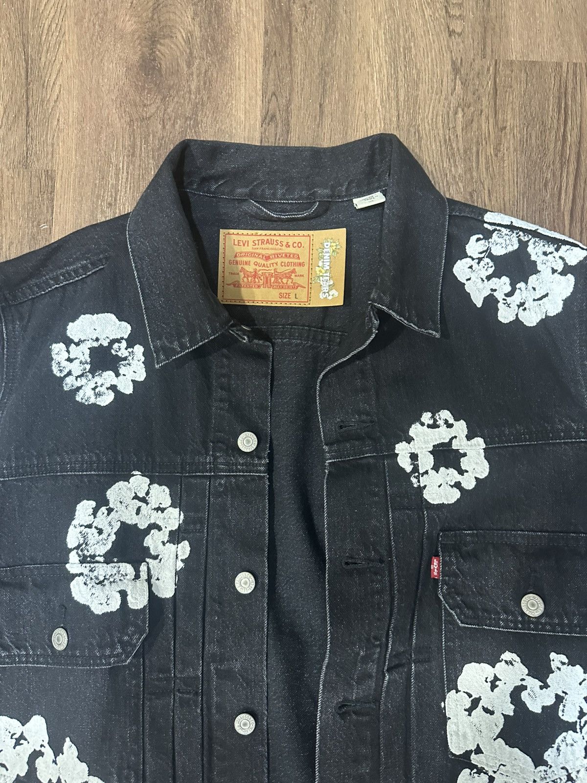 DENIM TEARS × Levi's Denim Tears x Levi Black Cotton Wreath Denim Jacket Size US L / EU 52-54 / 3 - 2 Thumbnail