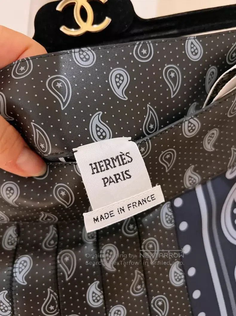 Other Hermes Silk and Leather Printed Pleated Skirt Size 42" / US 20 - 8 Thumbnail