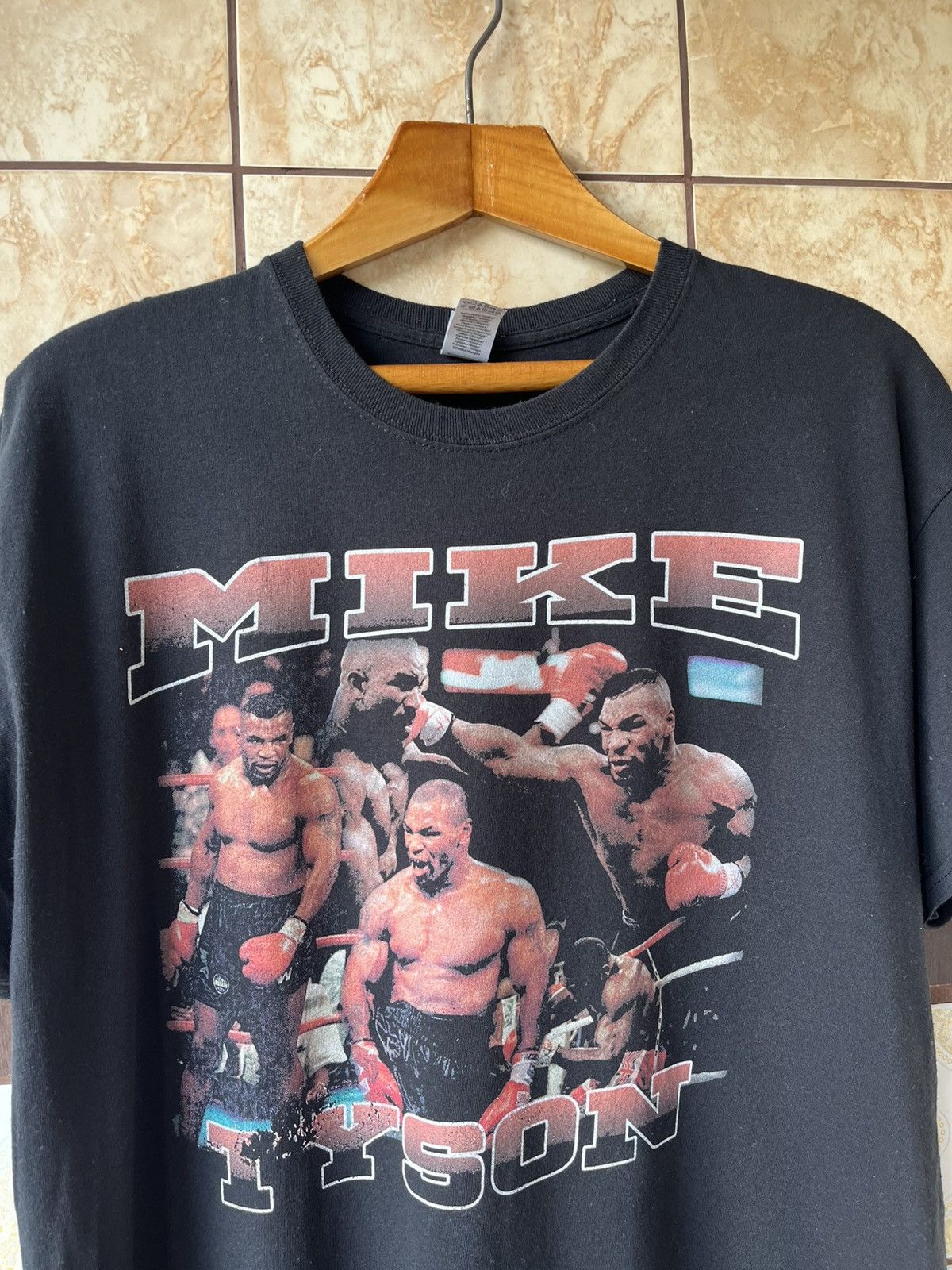 Band Tees Mike Tyson Big logo boxing tee shirt Size US XL / EU 56 / 4 - 2 Thumbnail