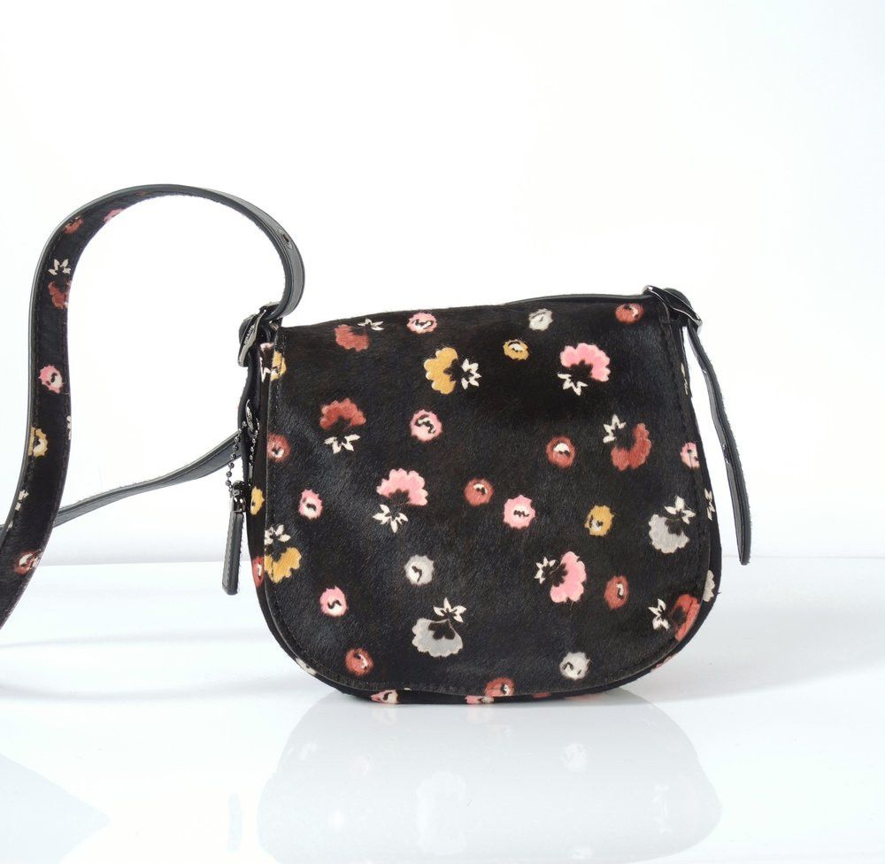 o1smst1ft0424 Size: OS / Floral Saddle Bag in Multicolor