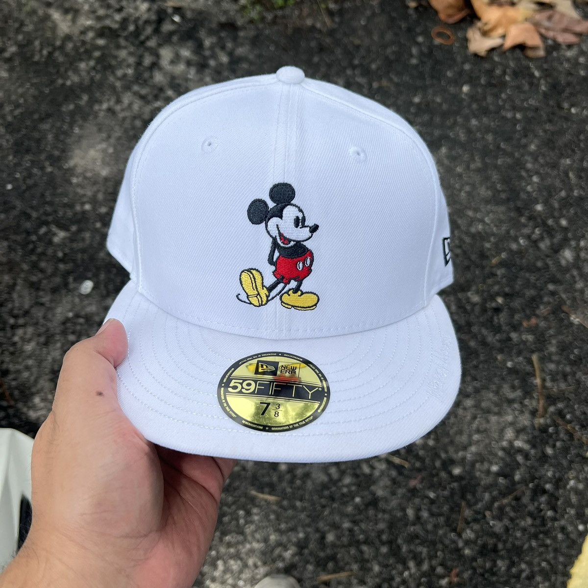 New Era Disney Mickey Mouse Size 7 3/8 Size ONE SIZE - 1 Thumbnail