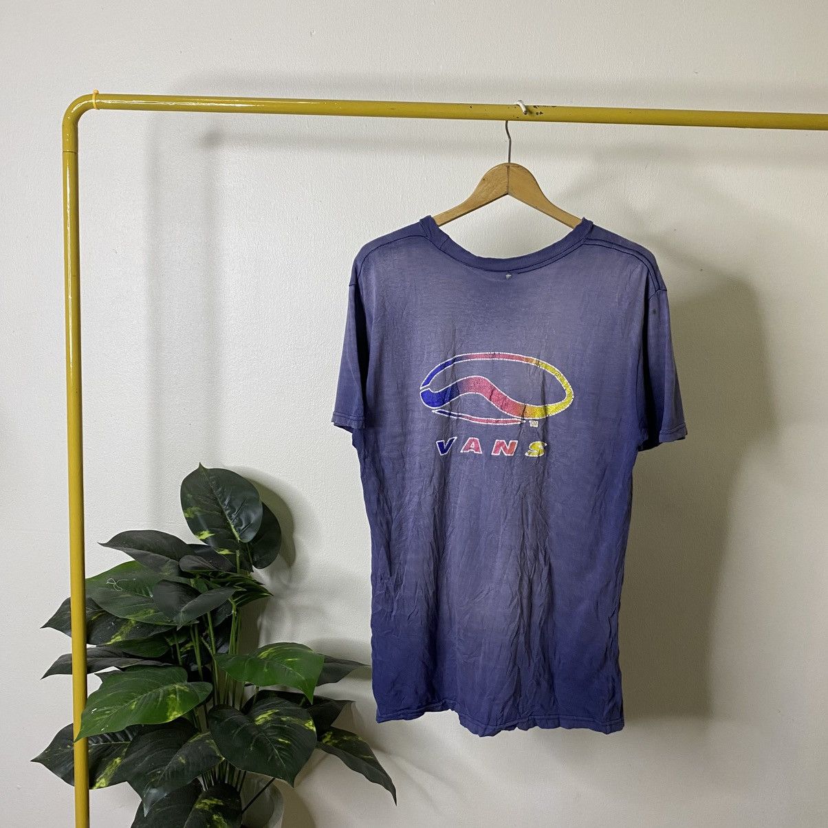Vans Vintage 1990s Vans Skateboard Sunfaded Skater T Shirt Size US M / EU 48-50 / 2 - 1 Thumbnail